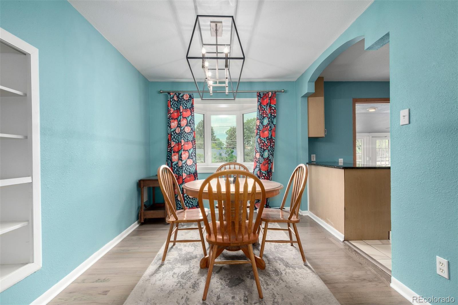 MLS Image #9 for 2733 s vrain street,denver, Colorado