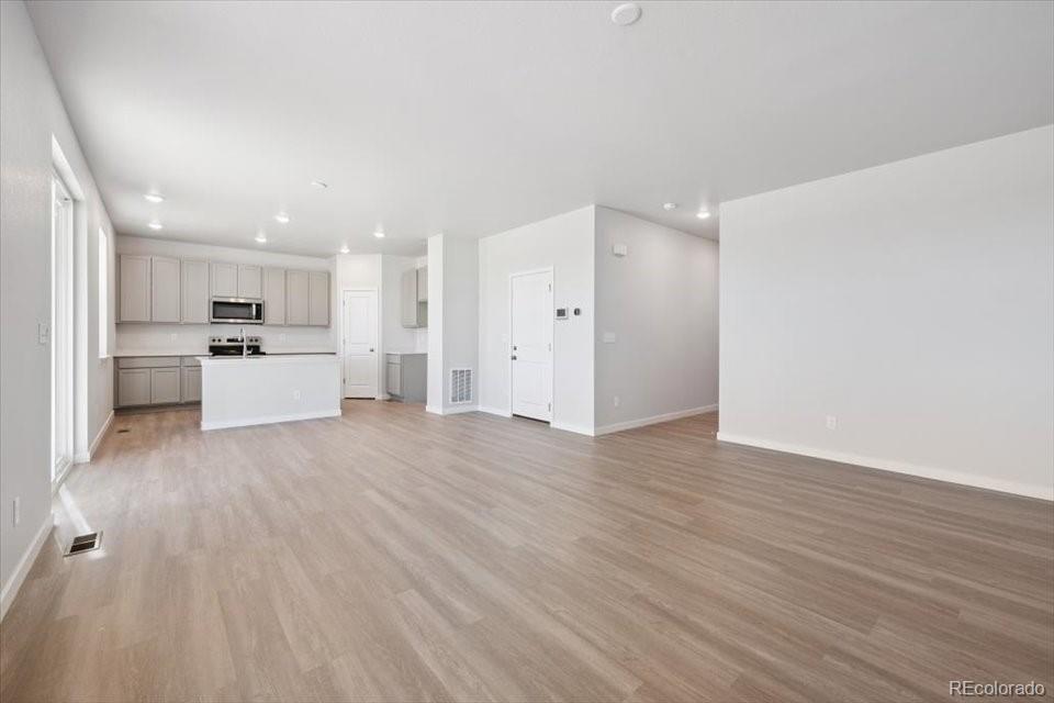 MLS Image #4 for 4740 n valdai court,aurora, Colorado