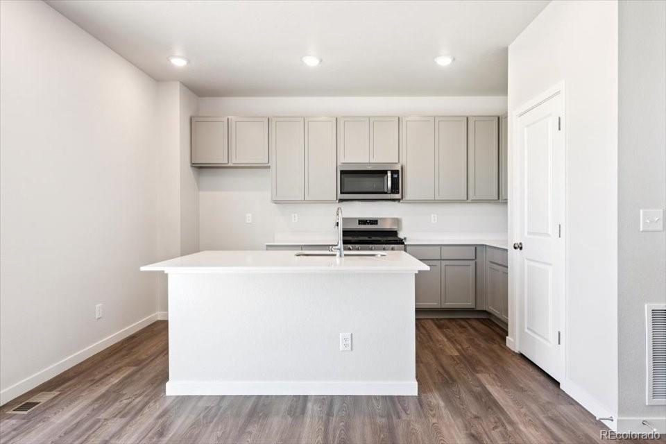 MLS Image #2 for 4730 n valdai court,aurora, Colorado