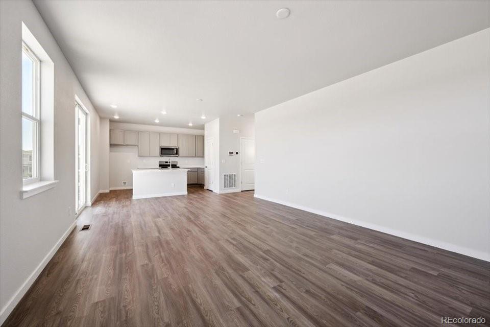 MLS Image #3 for 4730 n valdai court,aurora, Colorado