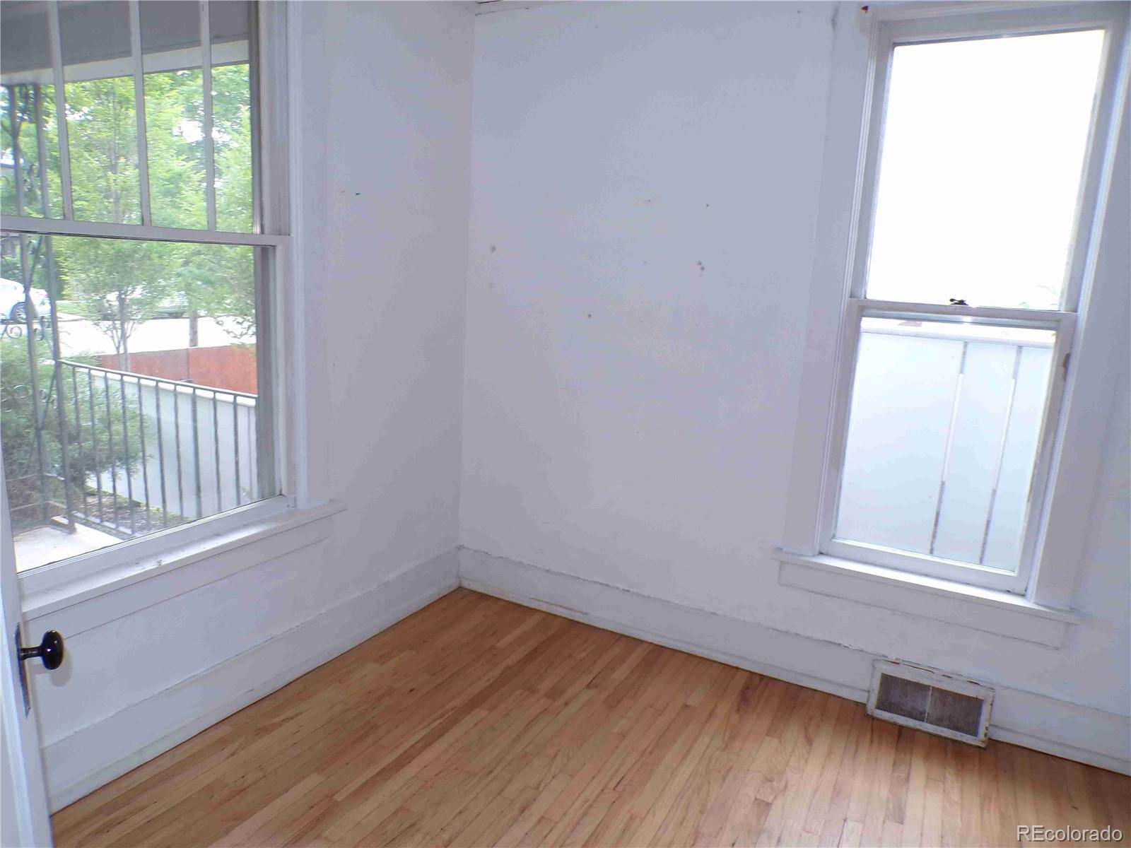 MLS Image #6 for 1346 s logan street,denver, Colorado