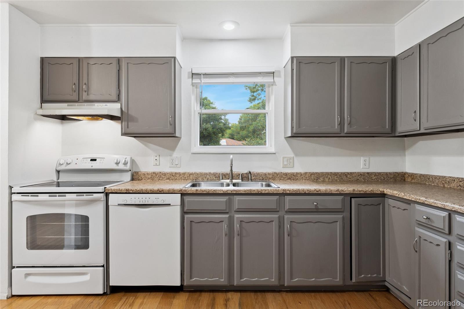 MLS Image #9 for 4617 s norfolk way,aurora, Colorado