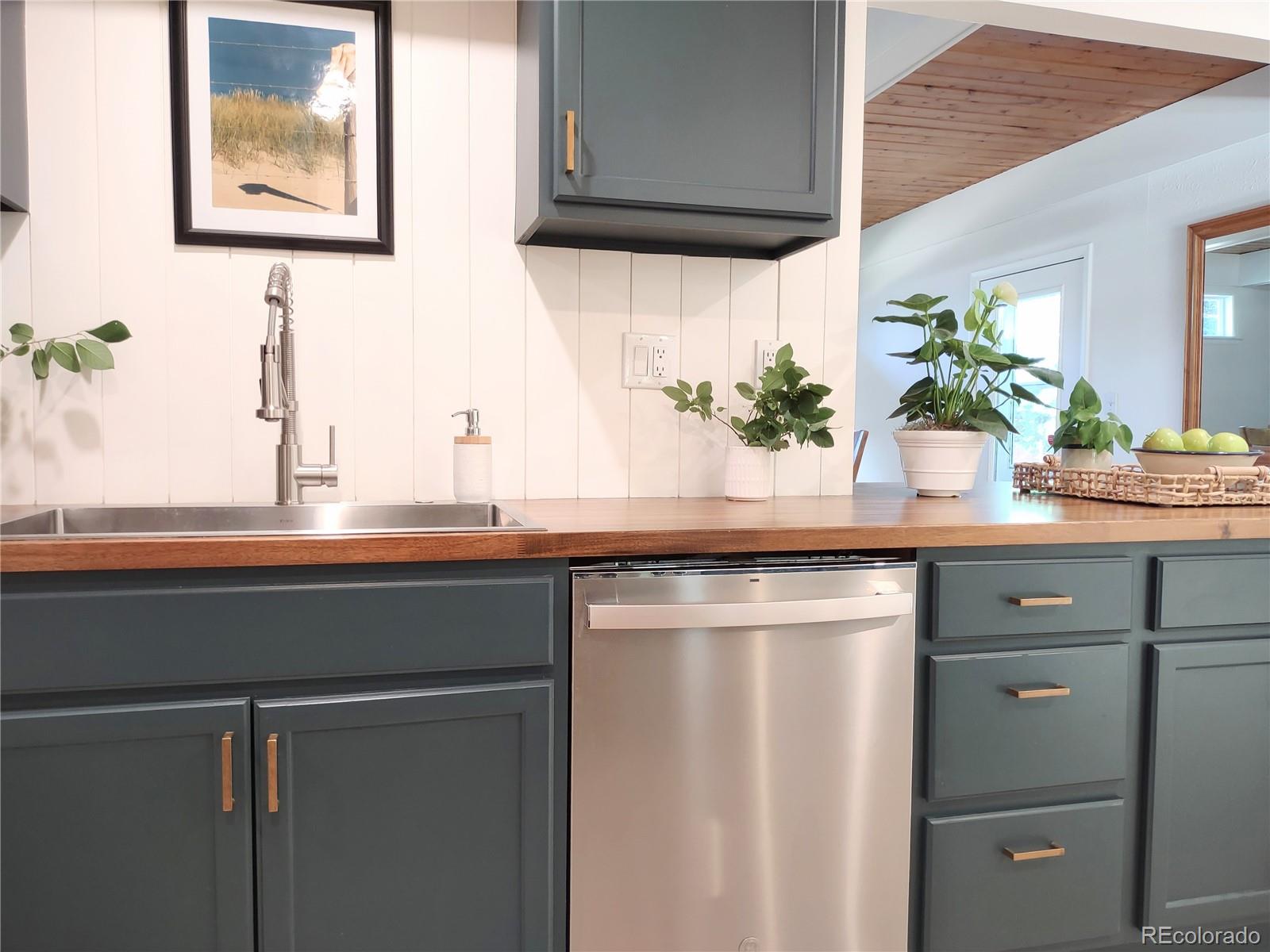 MLS Image #7 for 141  pierce drive,colorado springs, Colorado