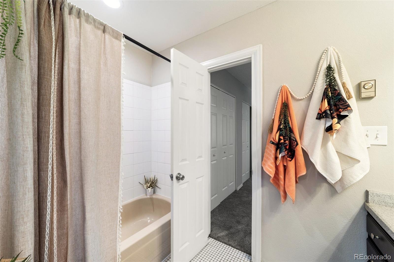 MLS Image #37 for 1140  magic lamp way 4,monument, Colorado