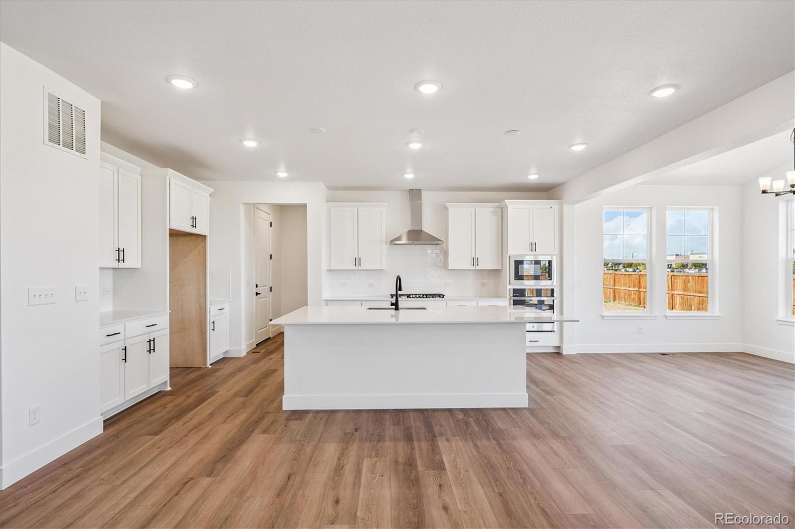 MLS Image #6 for 7037 e 126th place,thornton, Colorado