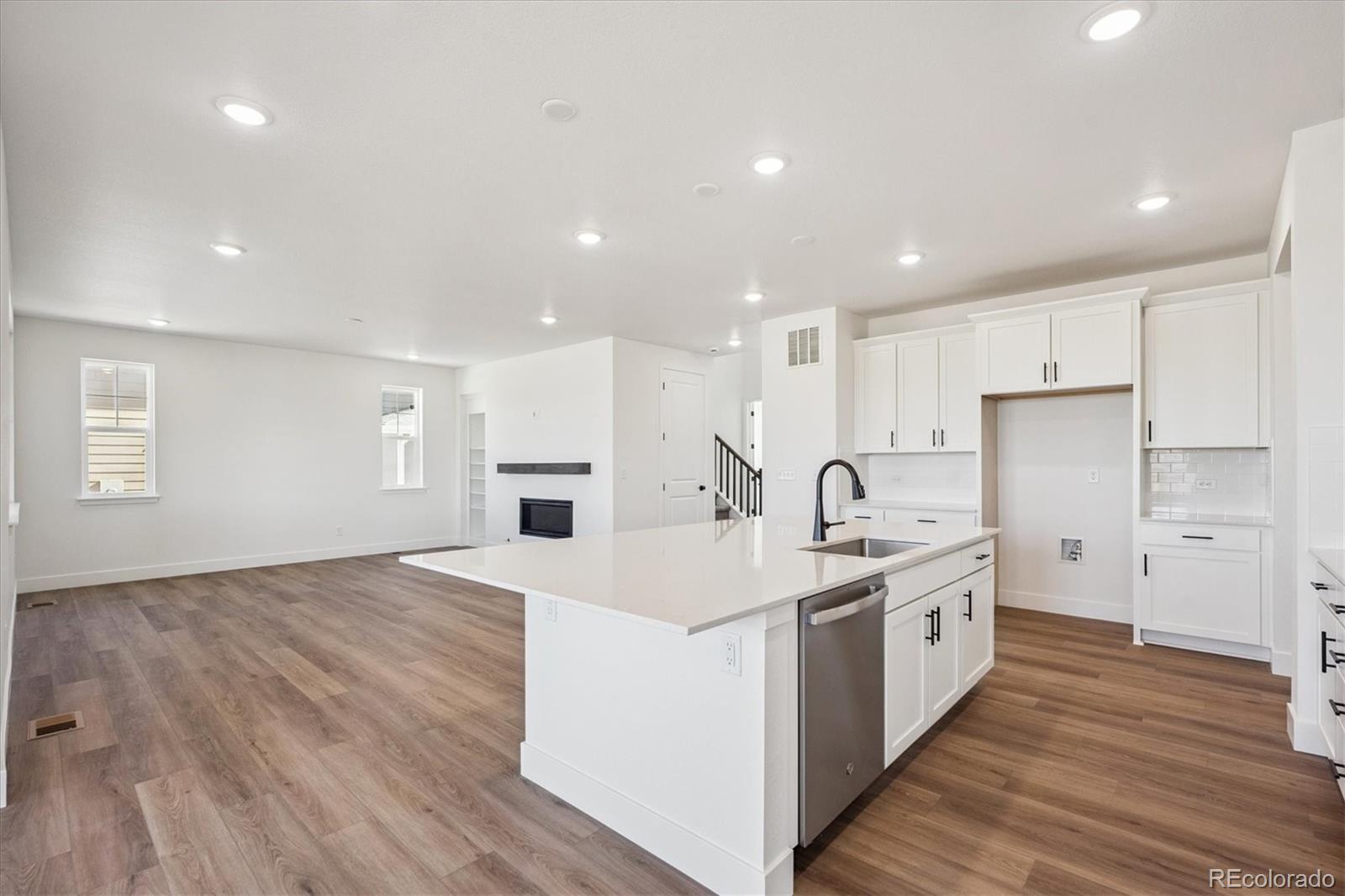 MLS Image #9 for 7037 e 126th place,thornton, Colorado