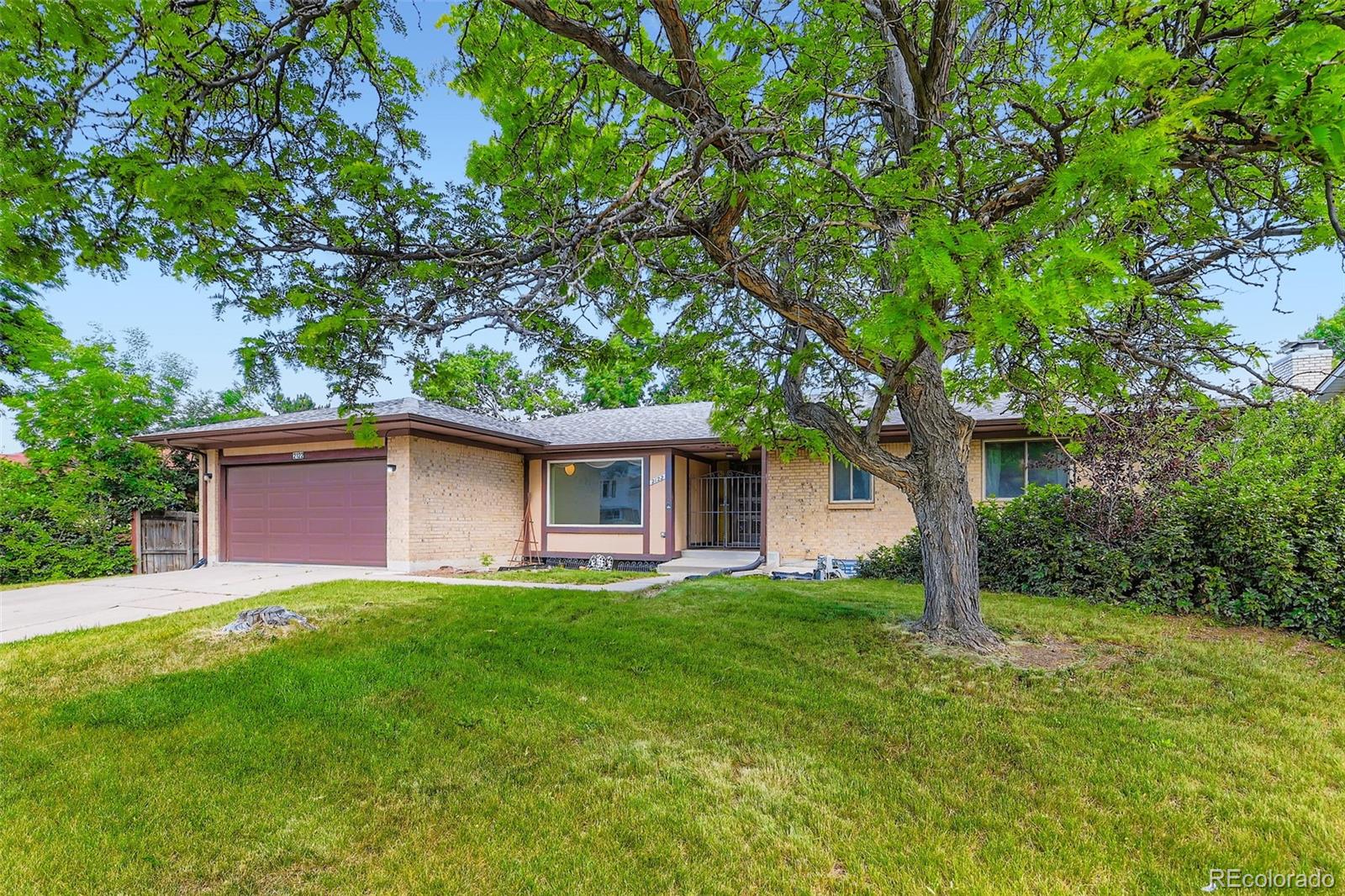 MLS Image #1 for 2122 s yank way,lakewood, Colorado