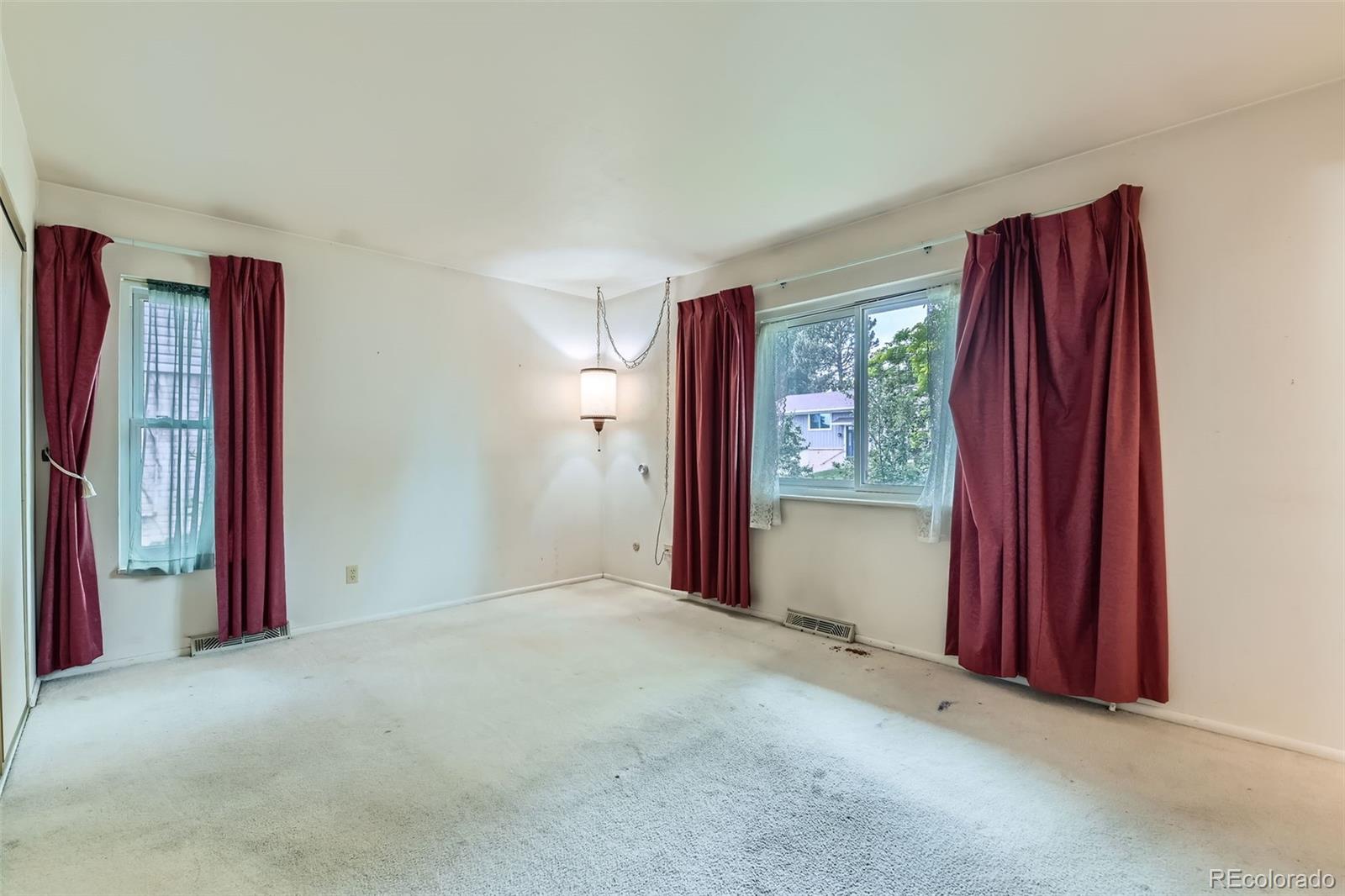 MLS Image #12 for 2122 s yank way,lakewood, Colorado
