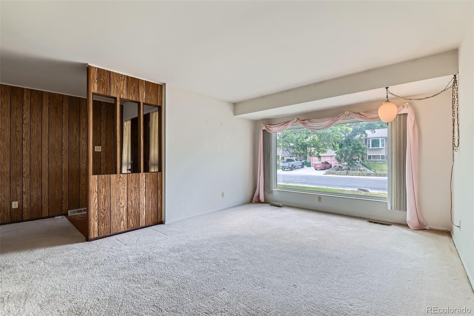 MLS Image #3 for 2122 s yank way,lakewood, Colorado