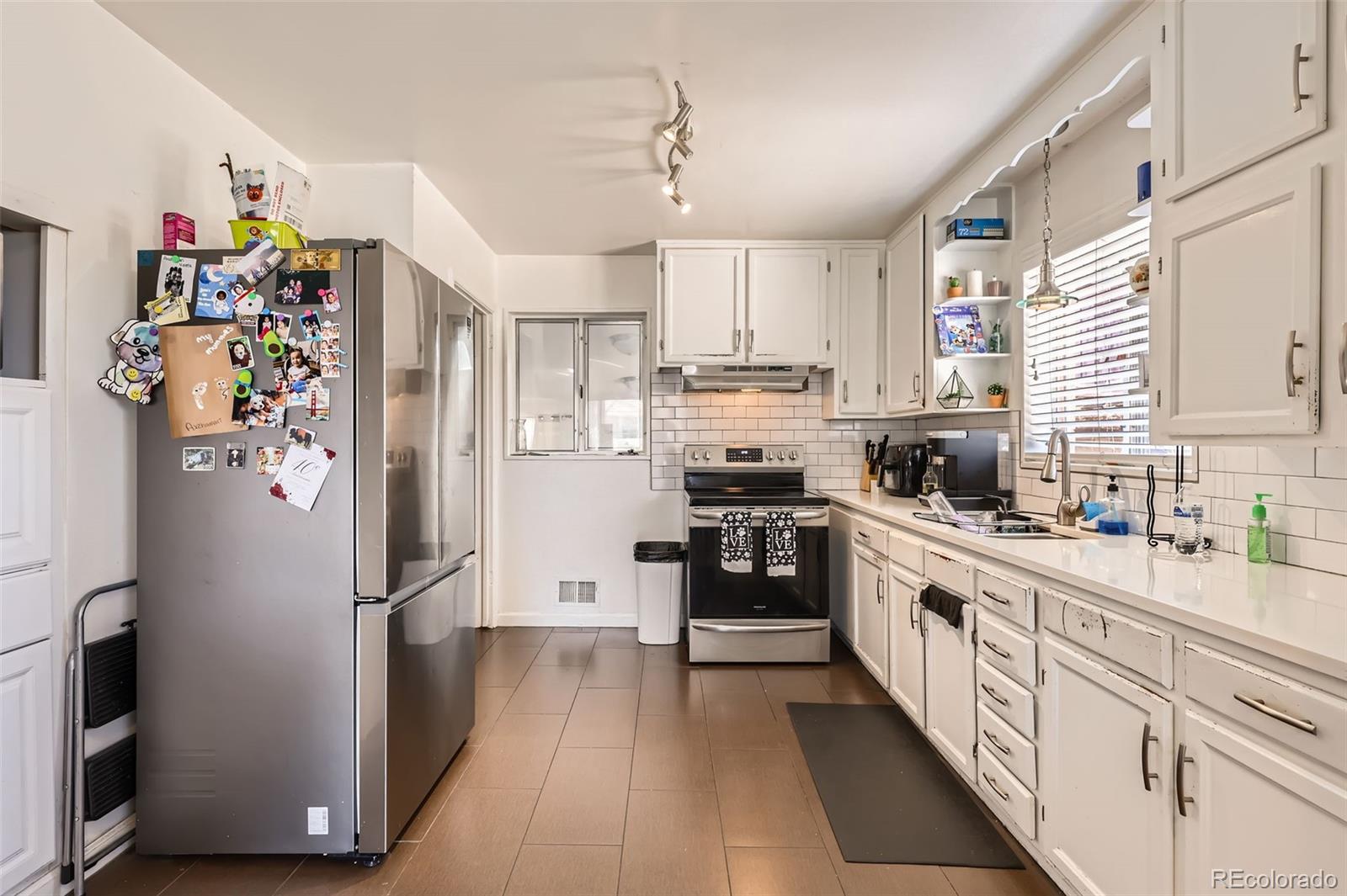 MLS Image #9 for 7146  jennie drive,denver, Colorado