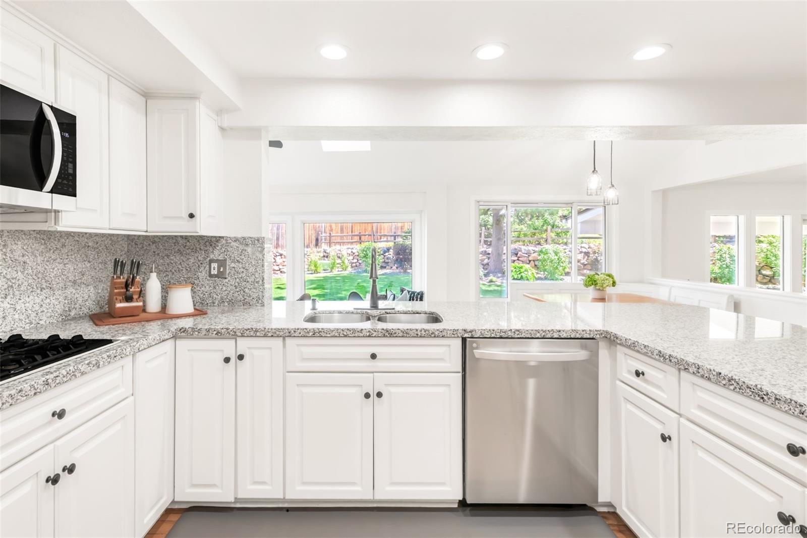 MLS Image #10 for 4323 e links parkway,centennial, Colorado