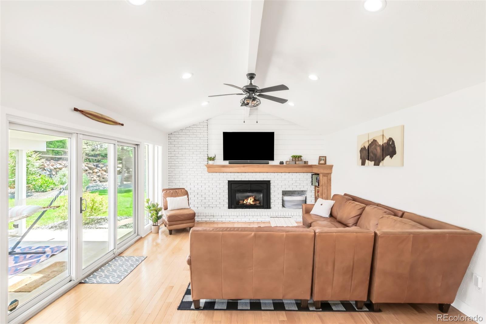 MLS Image #14 for 4323 e links parkway,centennial, Colorado