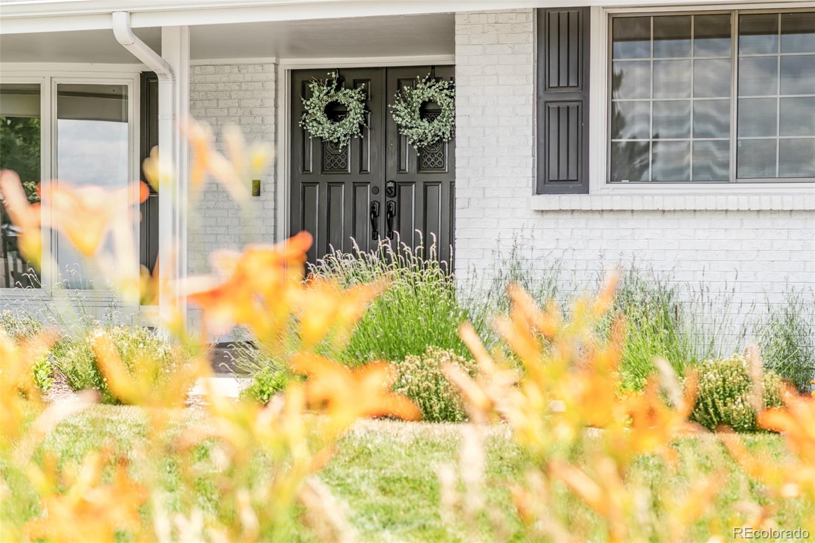 MLS Image #3 for 4323 e links parkway,centennial, Colorado