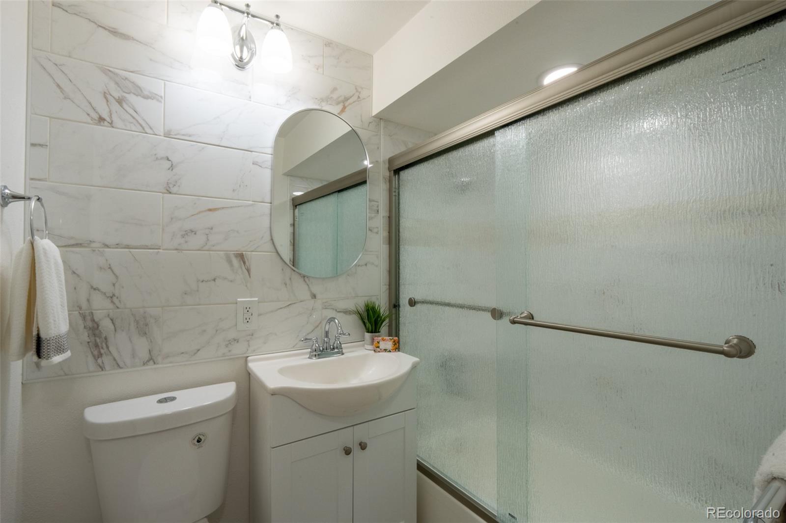 MLS Image #11 for 5041 s julian street,englewood, Colorado