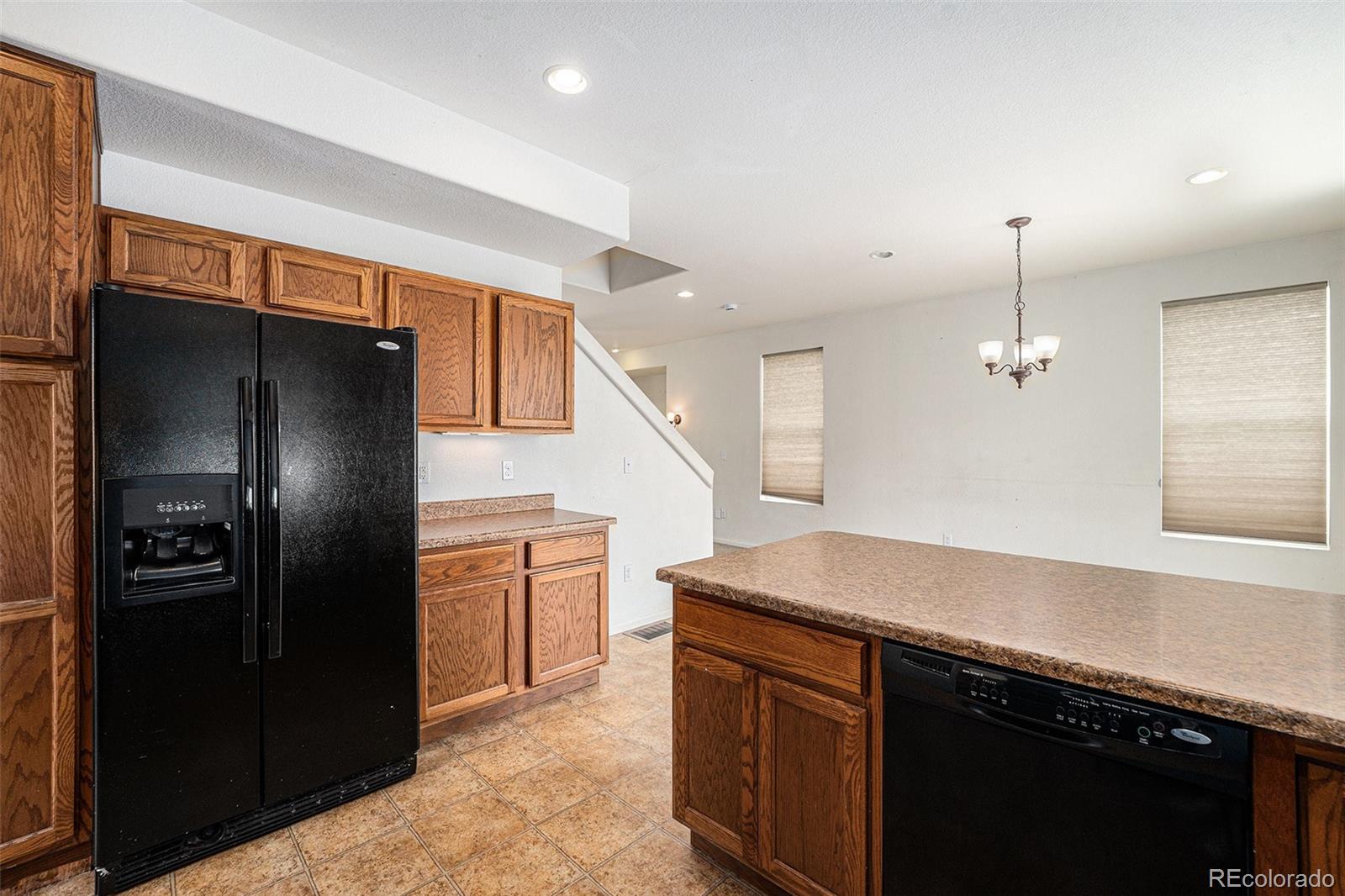 MLS Image #6 for 5572  killarney street,denver, Colorado