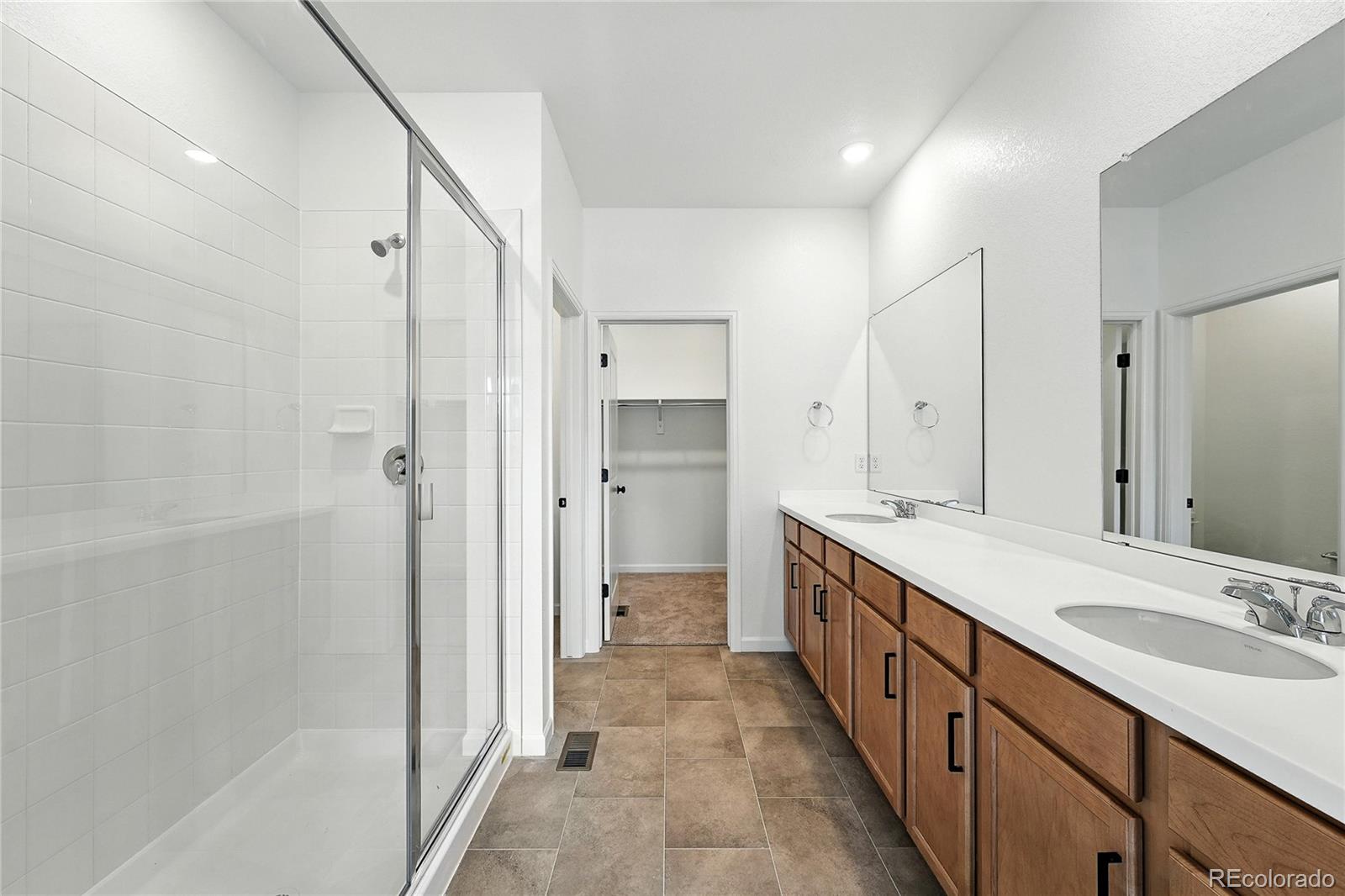 MLS Image #5 for 3379 n denali street,aurora, Colorado