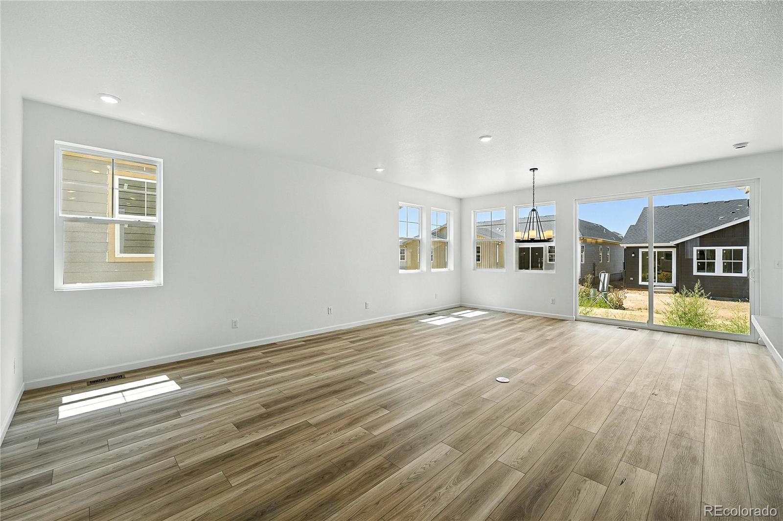 MLS Image #6 for 3379 n denali street,aurora, Colorado