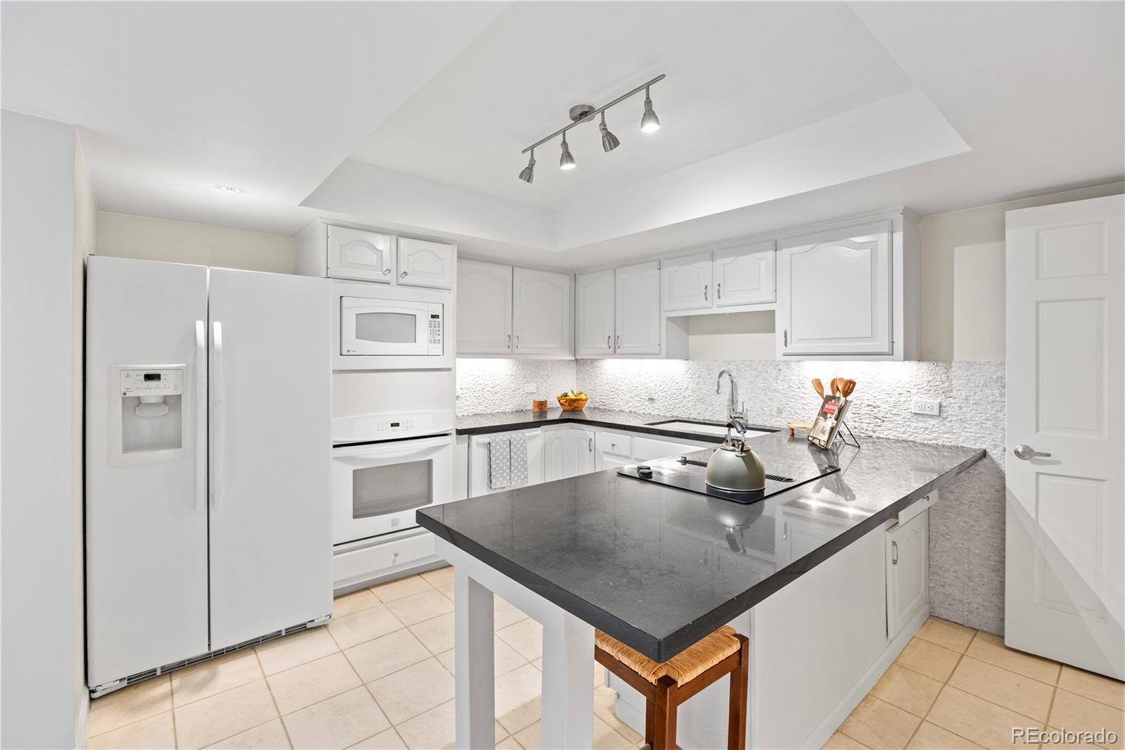 MLS Image #16 for 4605 s yosemite street 301,denver, Colorado