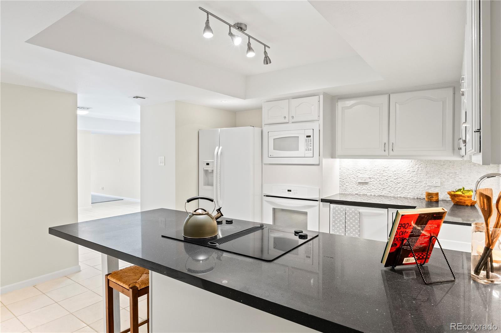 MLS Image #20 for 4605 s yosemite street 301,denver, Colorado