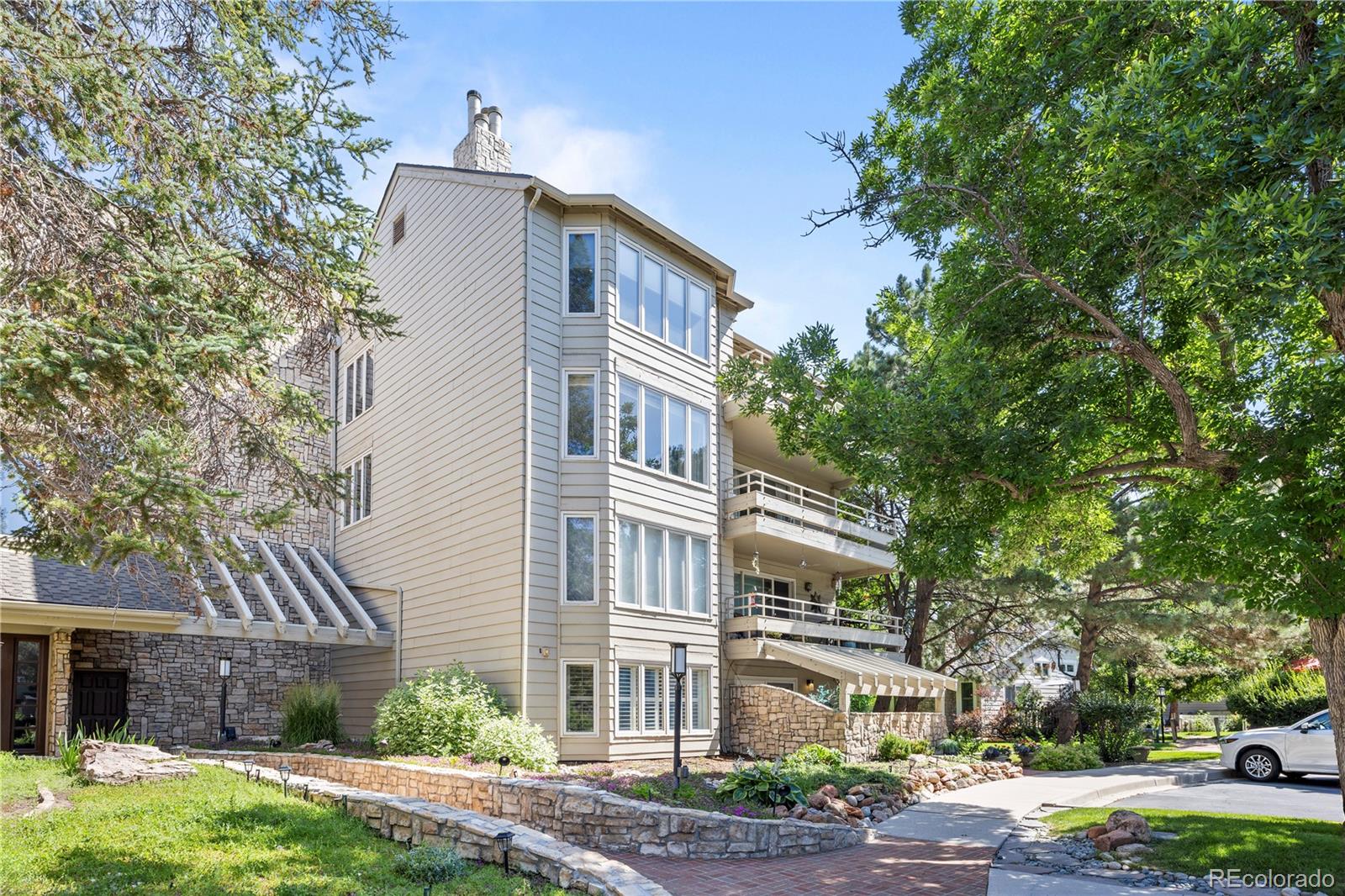 MLS Image #37 for 4605 s yosemite street 301,denver, Colorado
