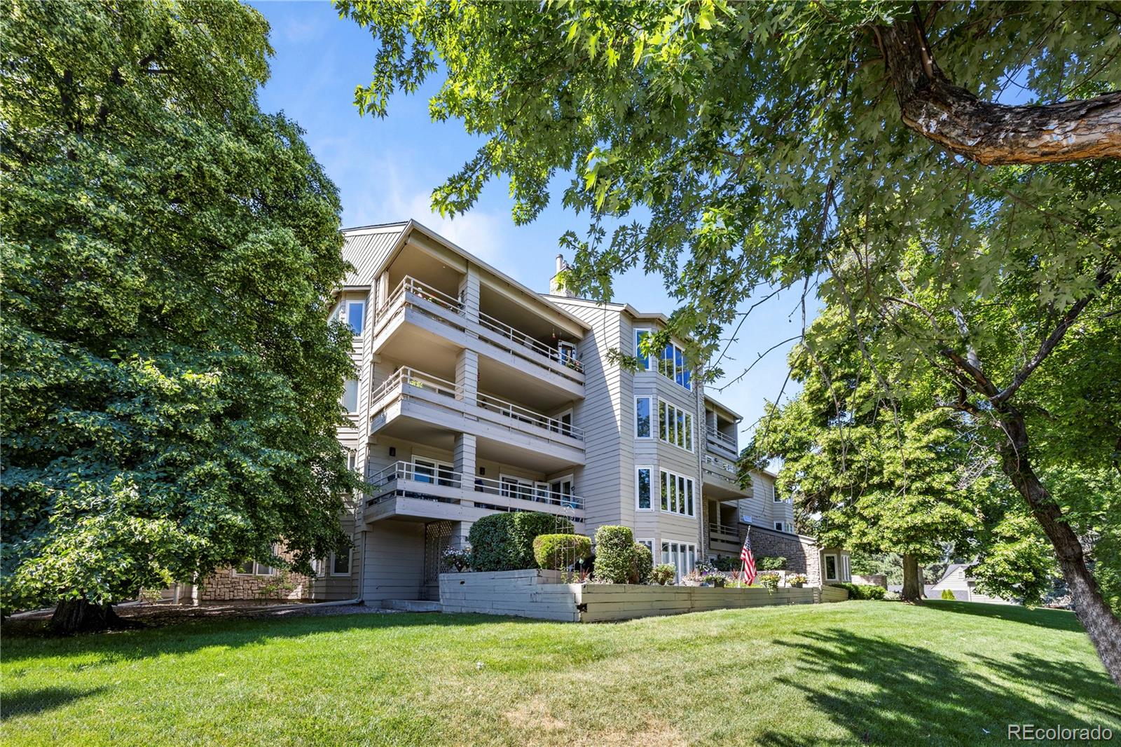 MLS Image #38 for 4605 s yosemite street 301,denver, Colorado