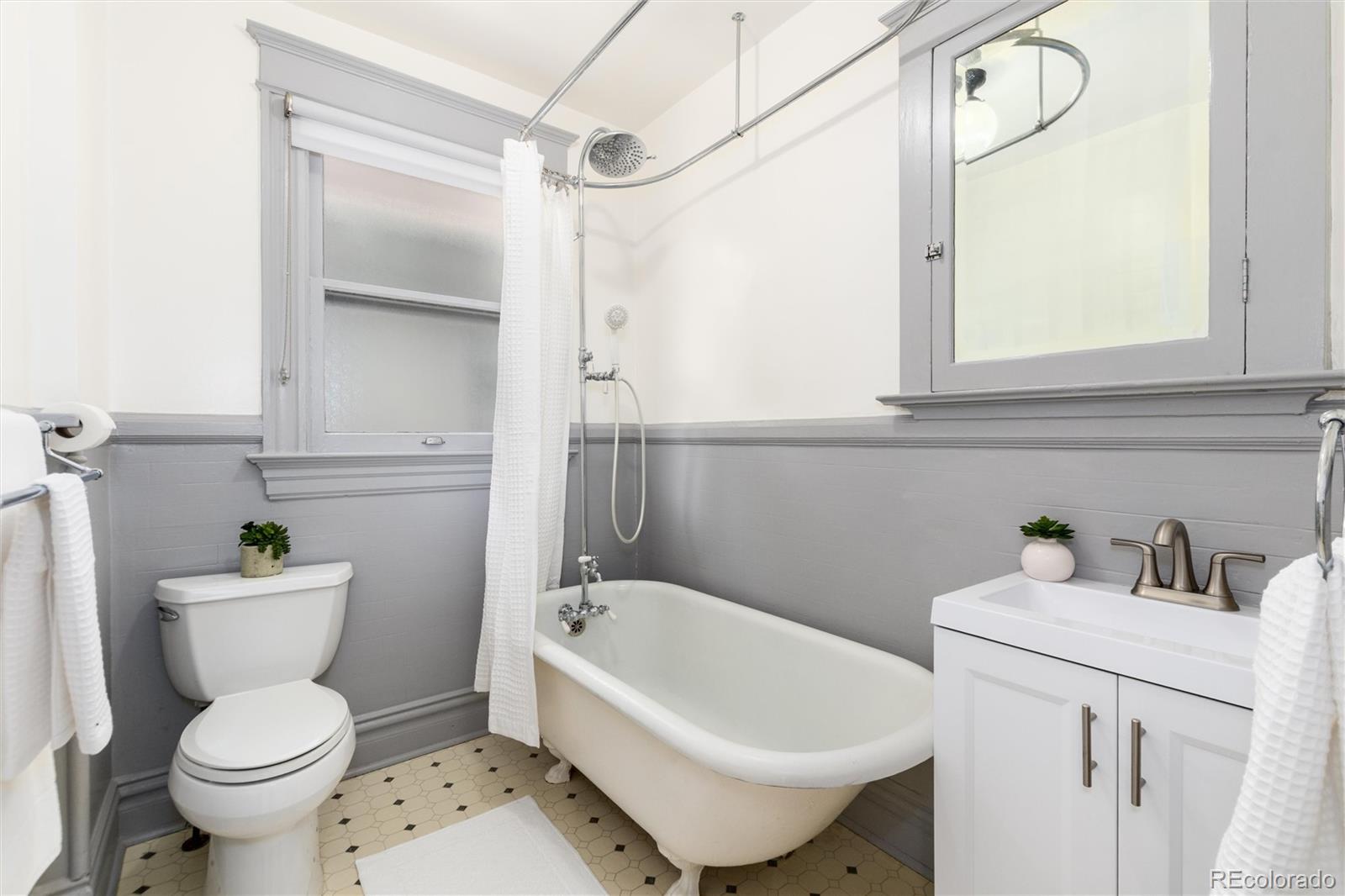 MLS Image #31 for 1308  york street,denver, Colorado