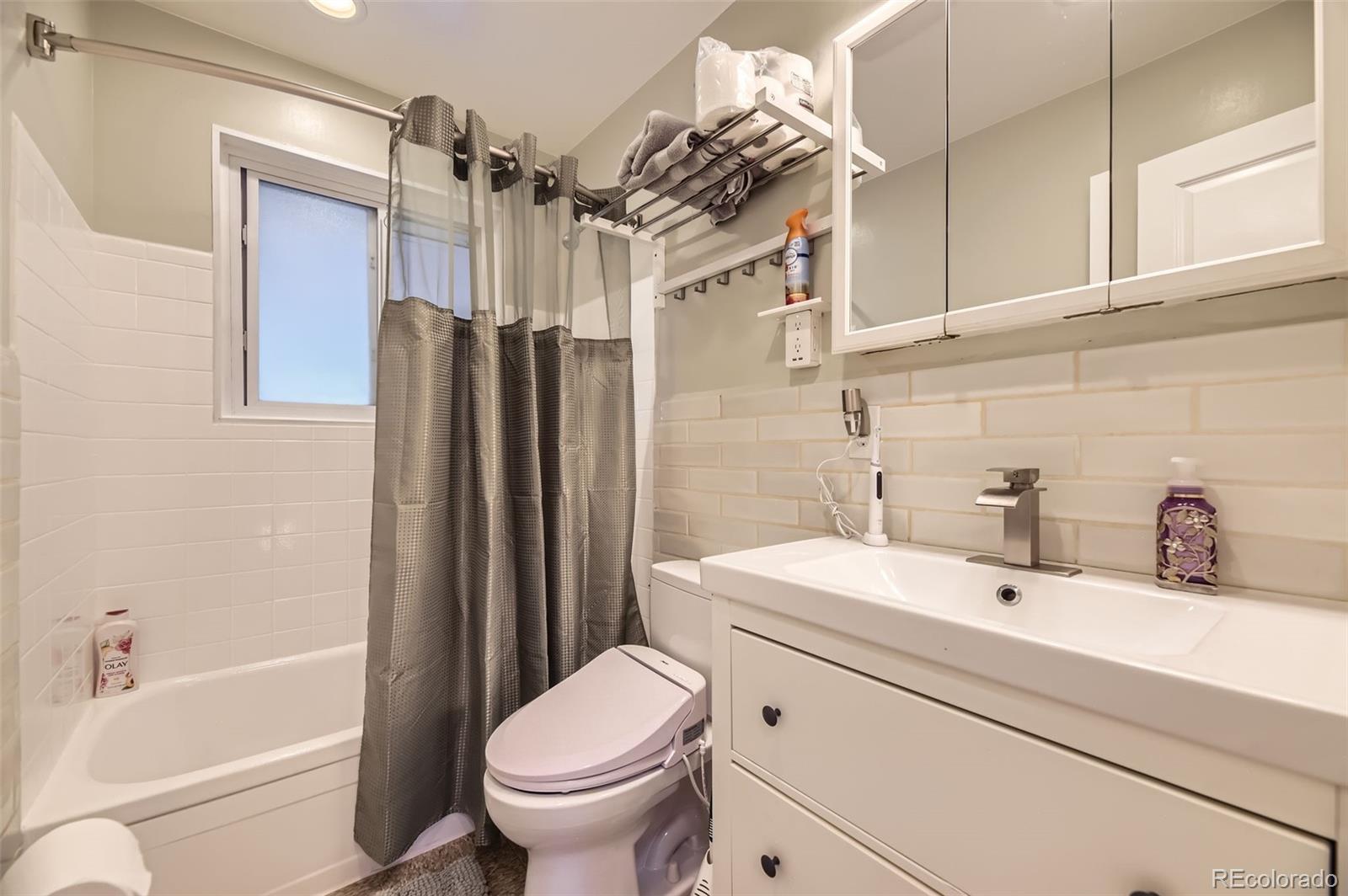 MLS Image #12 for 4244 w monmouth avenue,littleton, Colorado