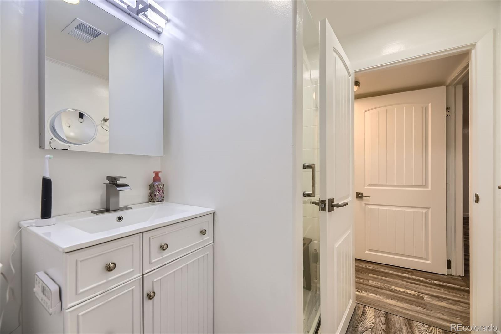 MLS Image #23 for 4244 w monmouth avenue,littleton, Colorado