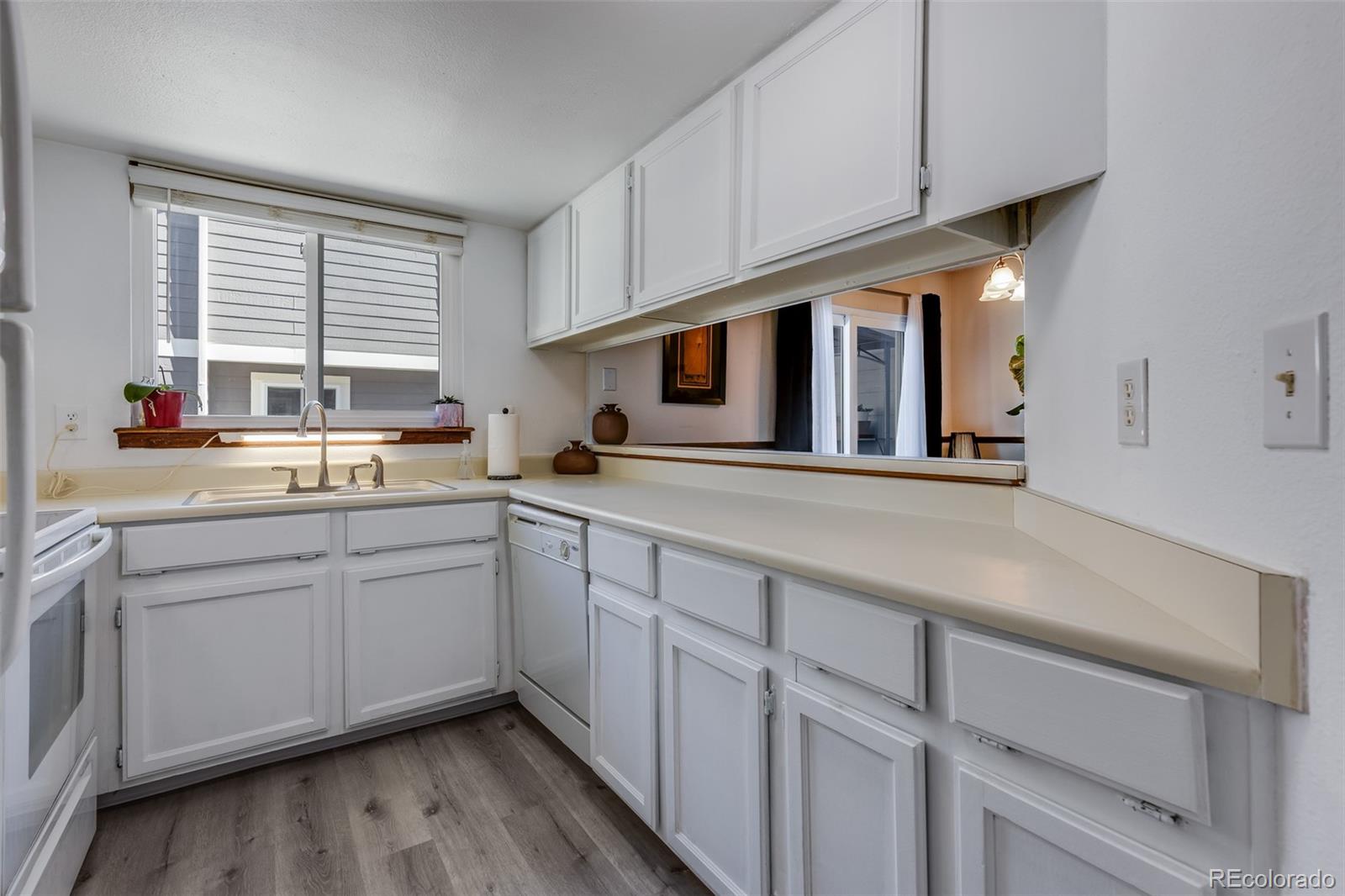 MLS Image #11 for 6670 w 84th circle 106,arvada, Colorado