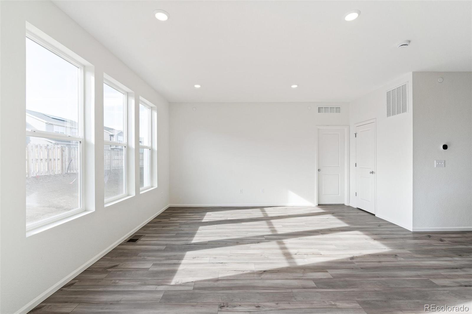 MLS Image #11 for 13412 e 110th way,commerce city, Colorado