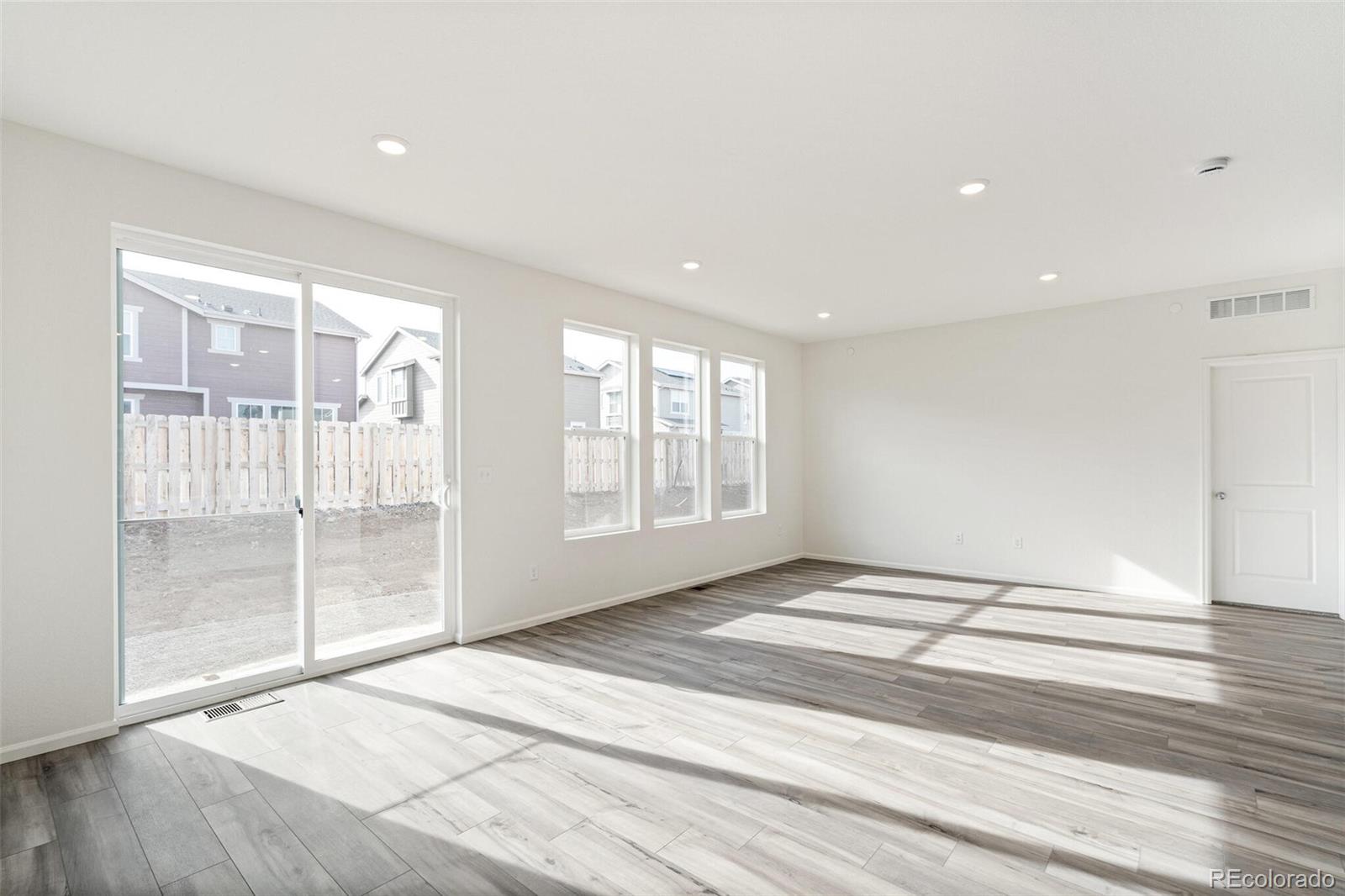 MLS Image #12 for 13412 e 110th way,commerce city, Colorado