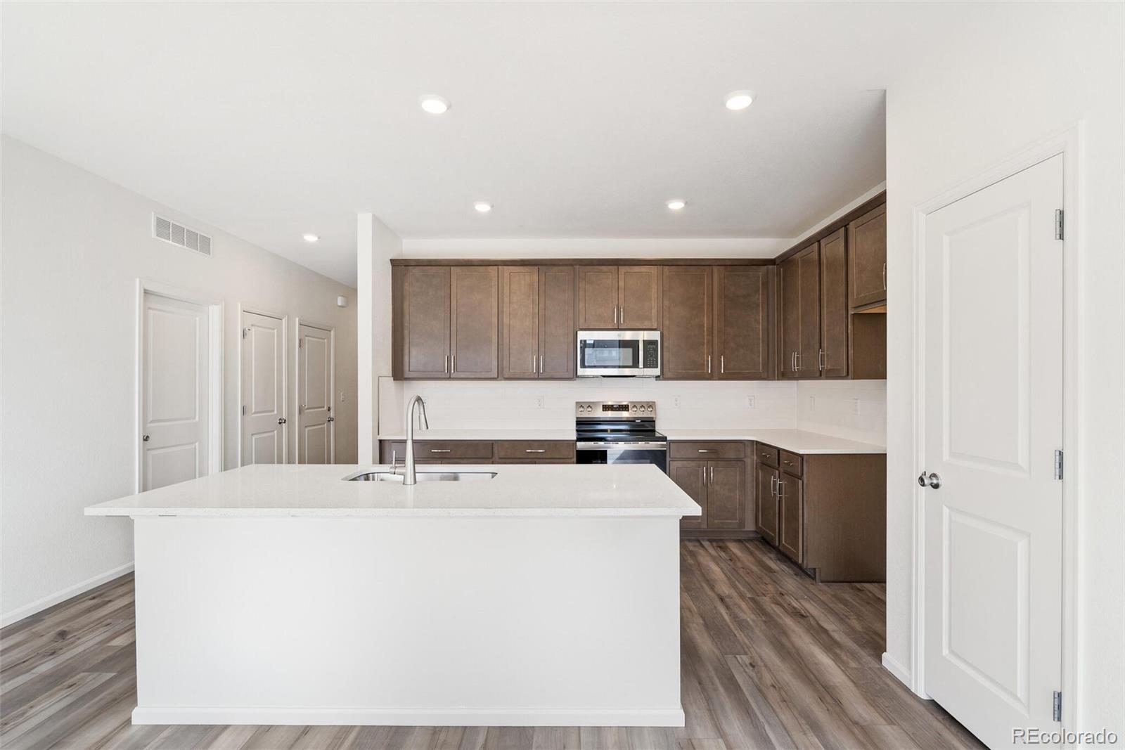 MLS Image #18 for 13412 e 110th way,commerce city, Colorado