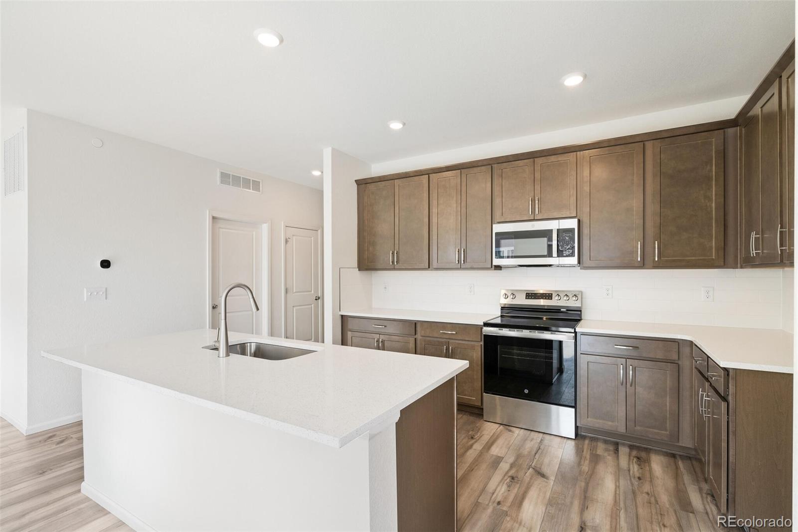 MLS Image #19 for 13412 e 110th way,commerce city, Colorado