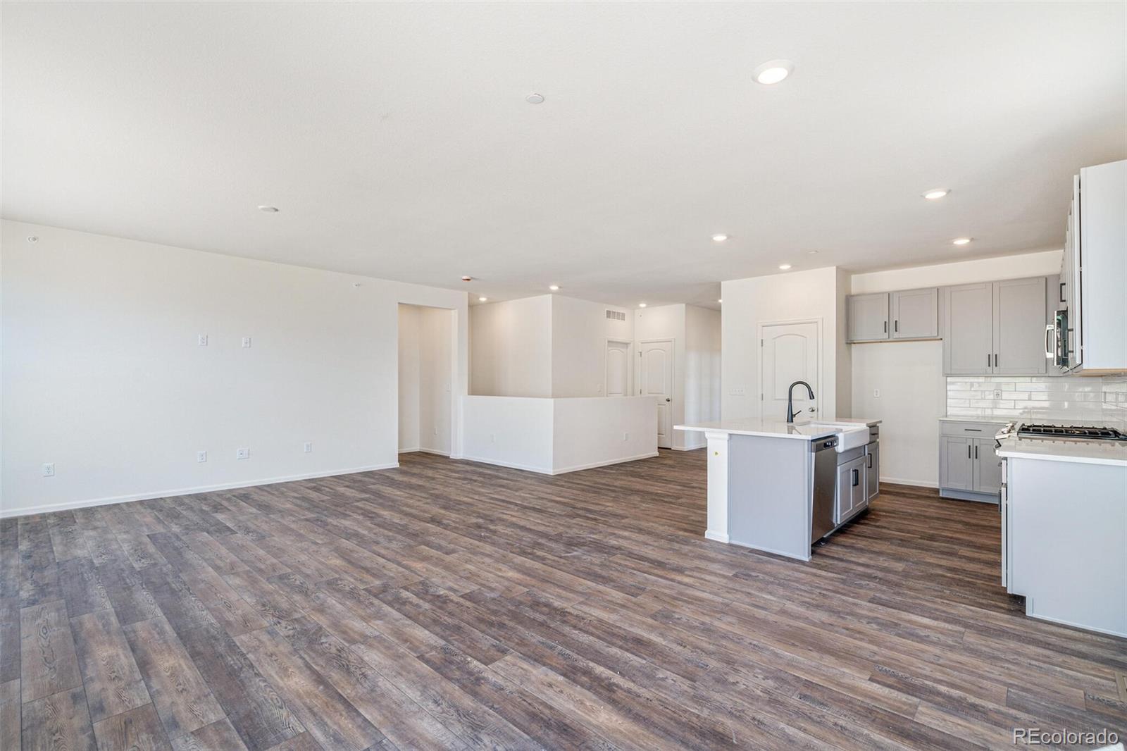 MLS Image #3 for 13575 e 110th lane,commerce city, Colorado