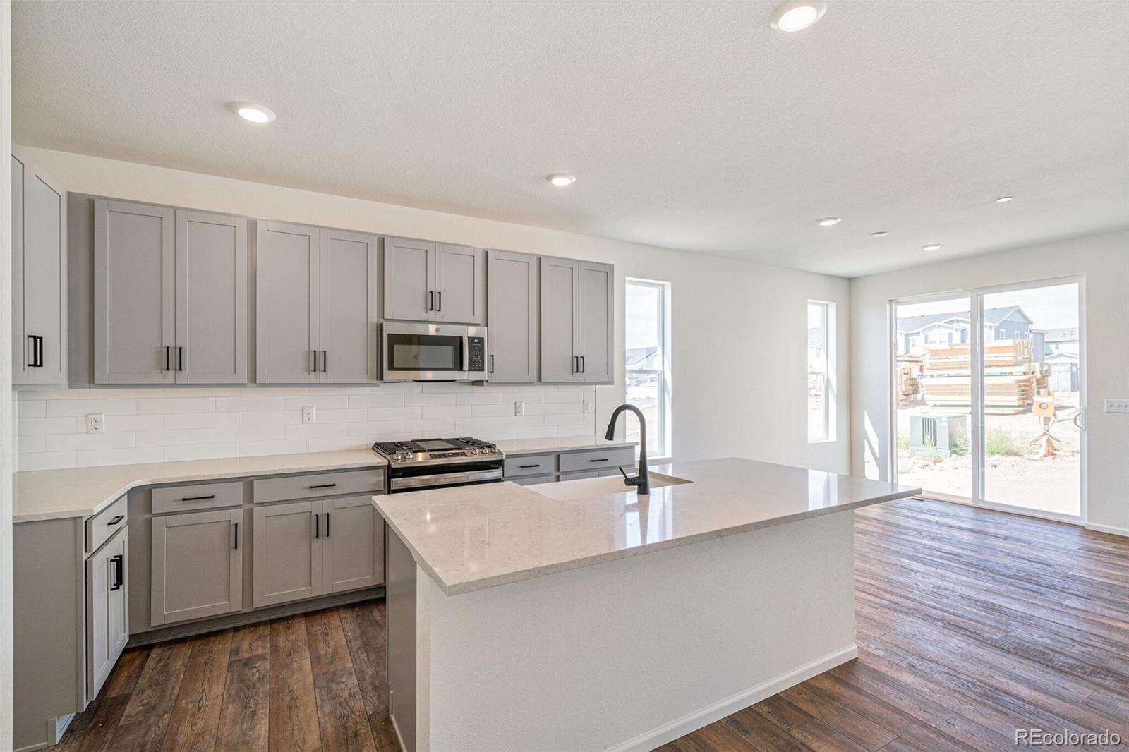 MLS Image #9 for 13575 e 110th lane,commerce city, Colorado