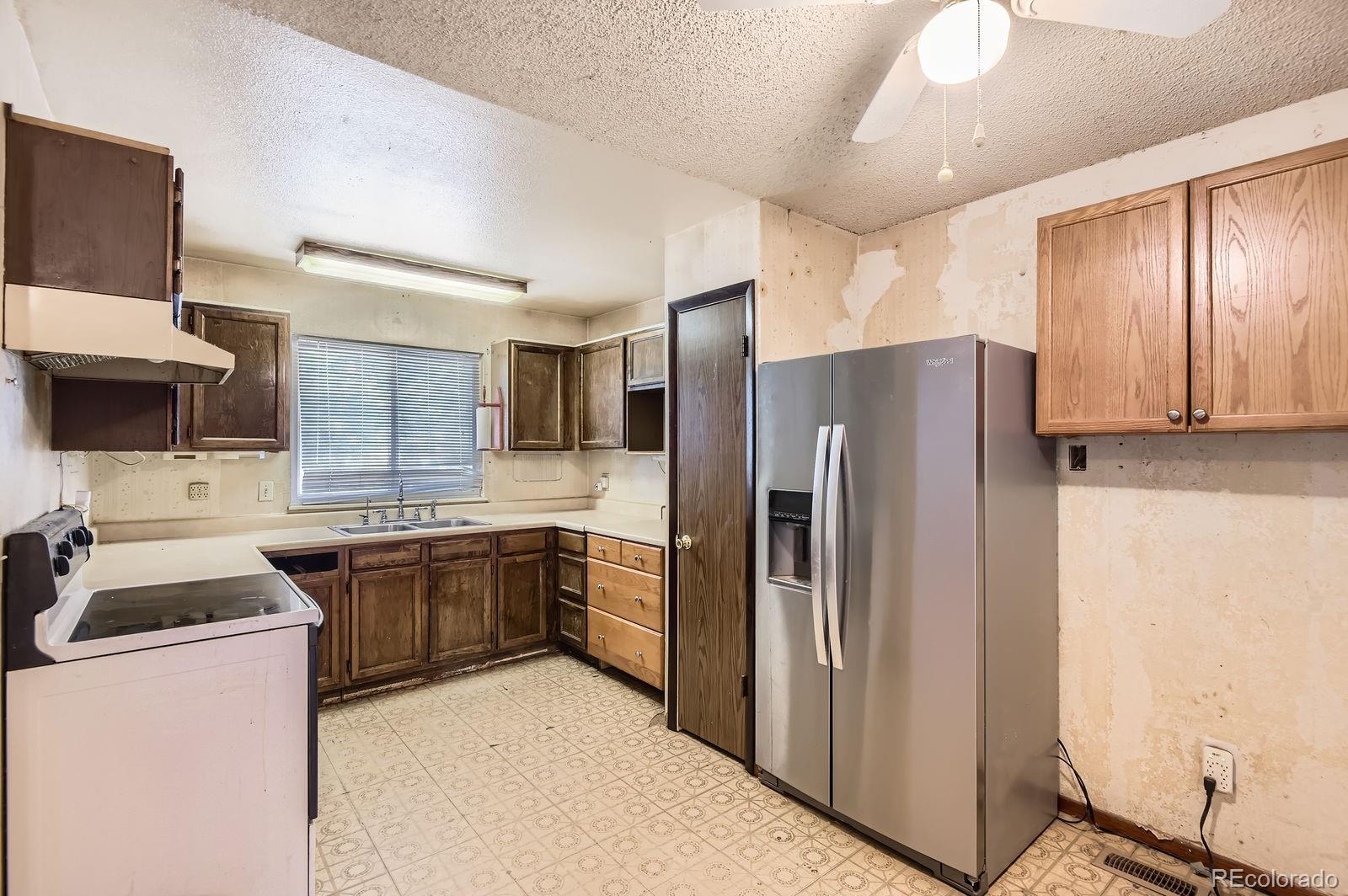 MLS Image #5 for 1961  danube way,aurora, Colorado