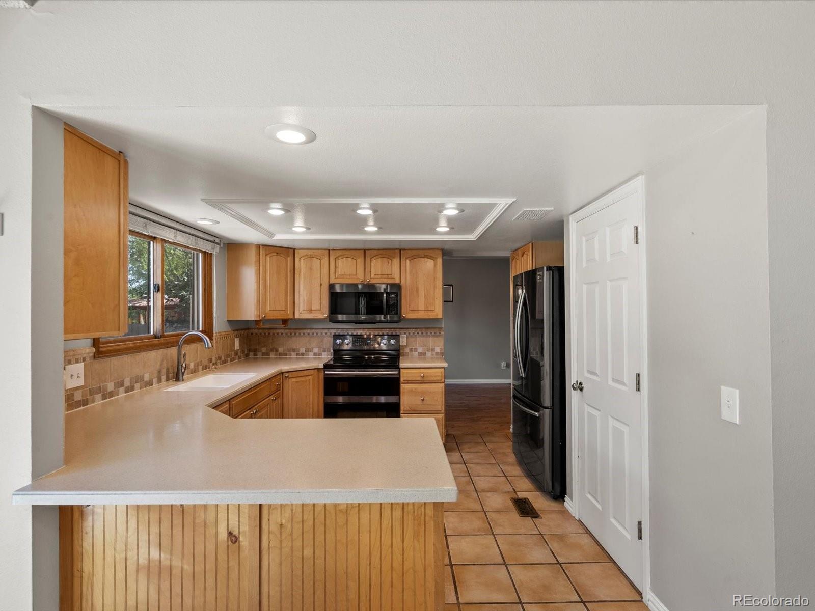 MLS Image #3 for 5903 s ward street,littleton, Colorado