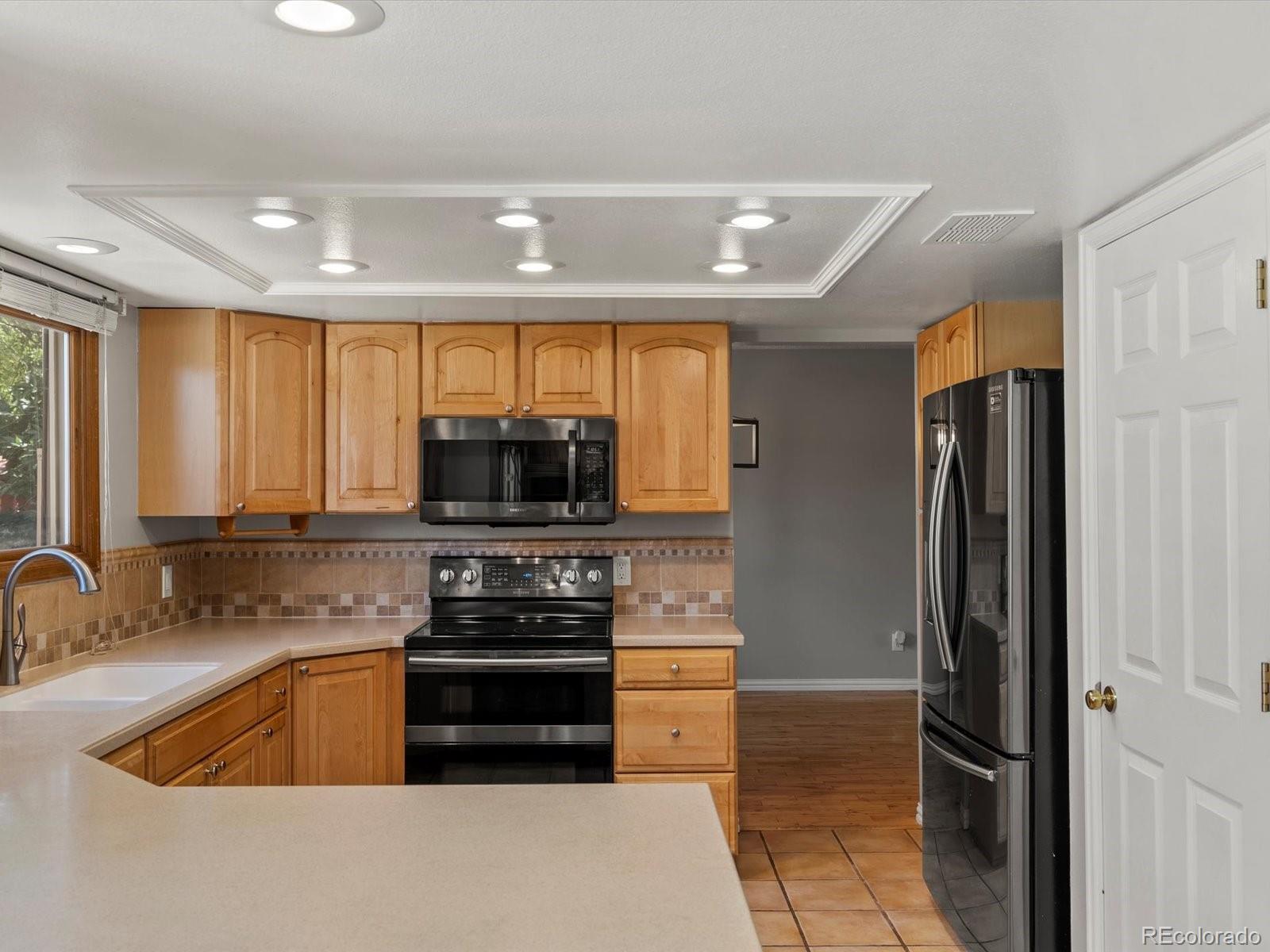 MLS Image #4 for 5903 s ward street,littleton, Colorado