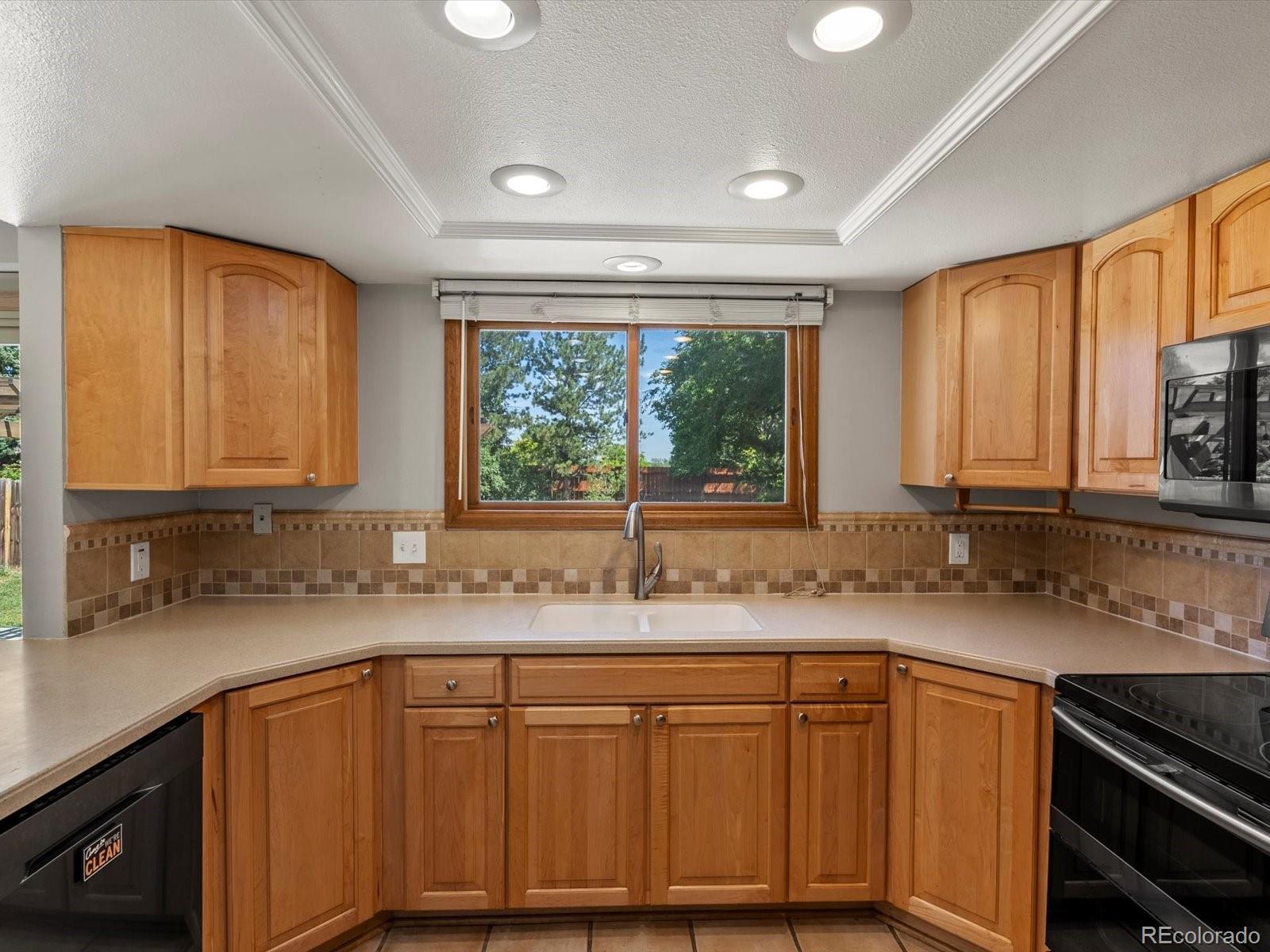 MLS Image #5 for 5903 s ward street,littleton, Colorado