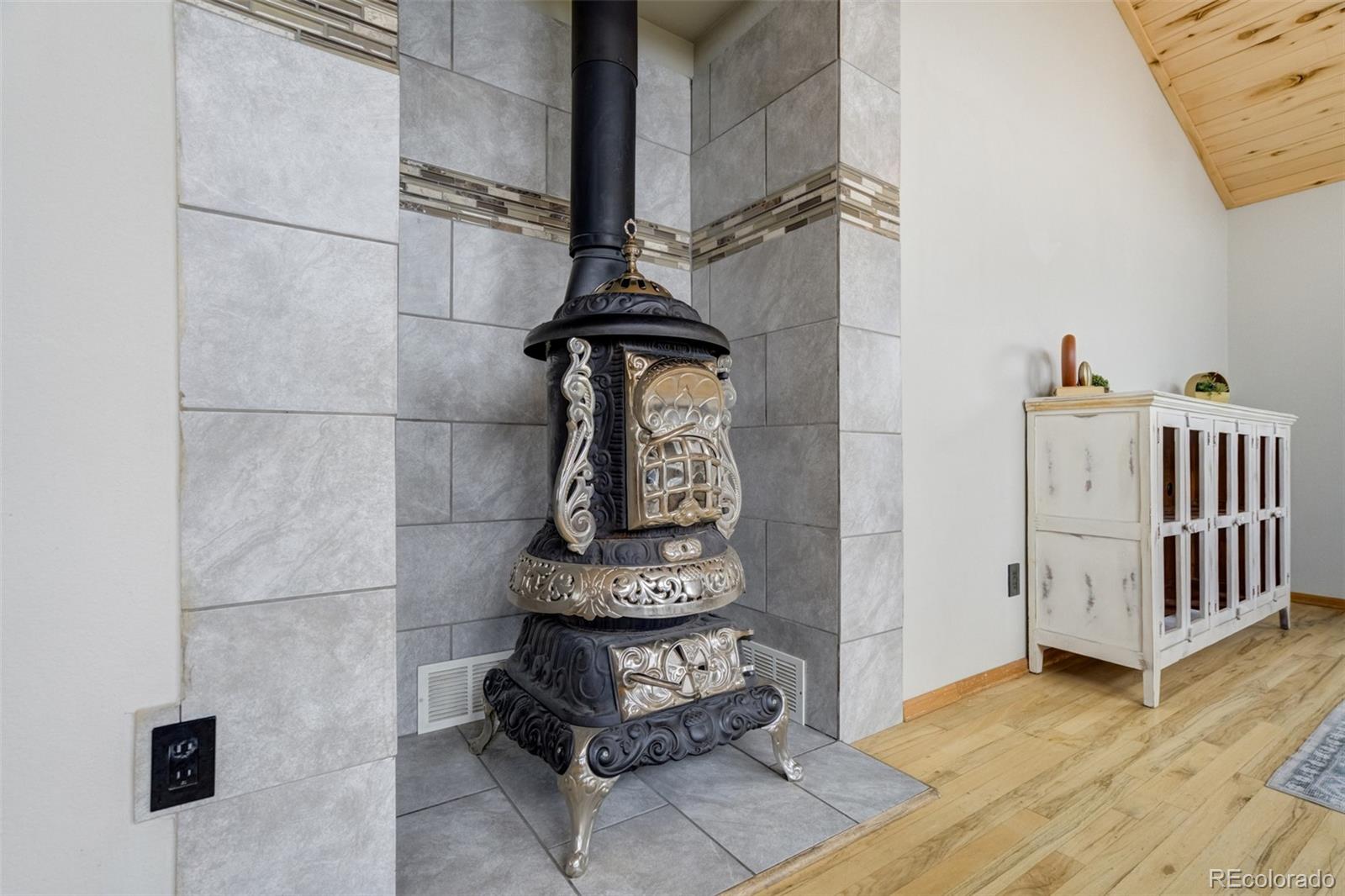 MLS Image #6 for 163  big horn lane,florissant, Colorado