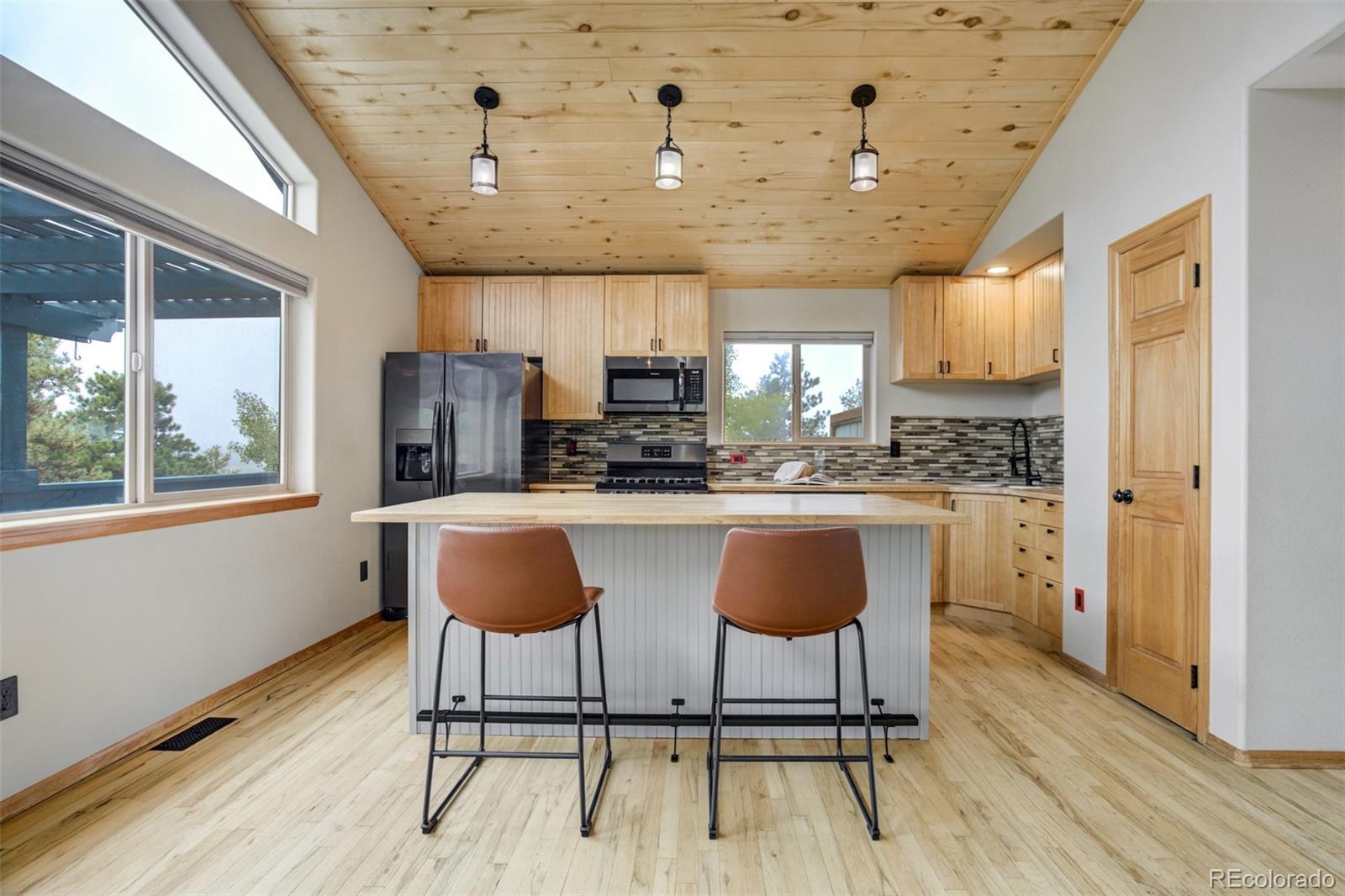 MLS Image #7 for 163  big horn lane,florissant, Colorado