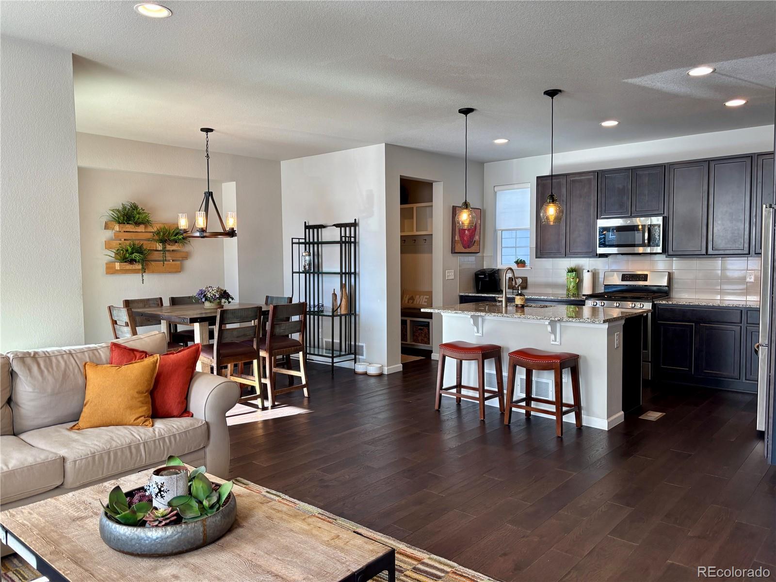 MLS Image #2 for 560 e fremont place,littleton, Colorado