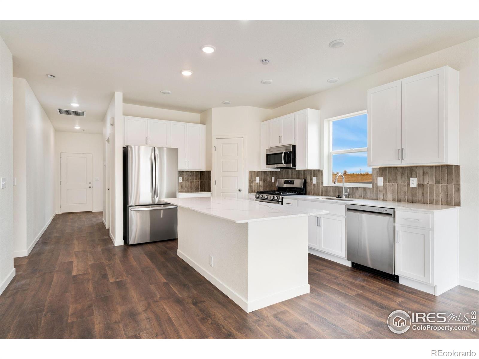 MLS Image #4 for 450  lexi lane,hudson, Colorado