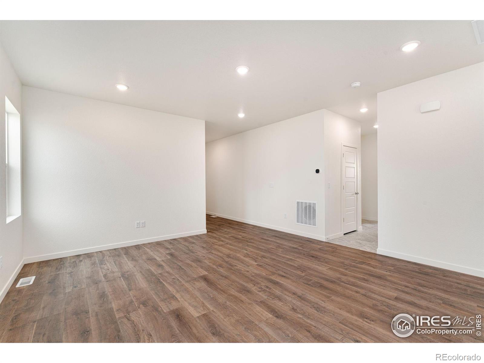 MLS Image #4 for 235  dawn drive,hudson, Colorado