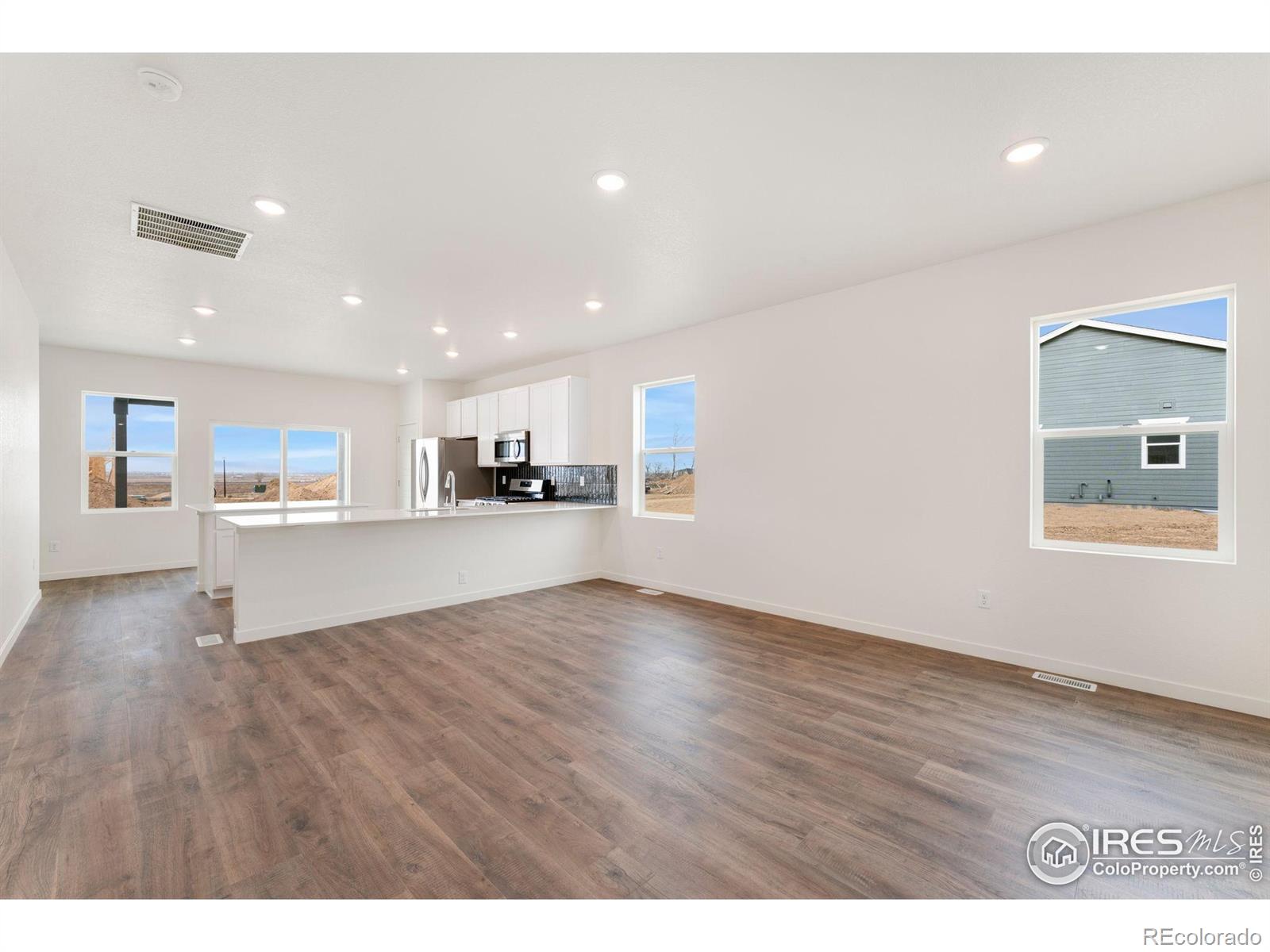 MLS Image #5 for 235  dawn drive,hudson, Colorado