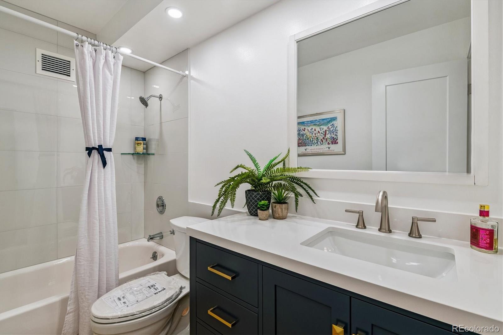 MLS Image #8 for 775 s alton way 4a,denver, Colorado