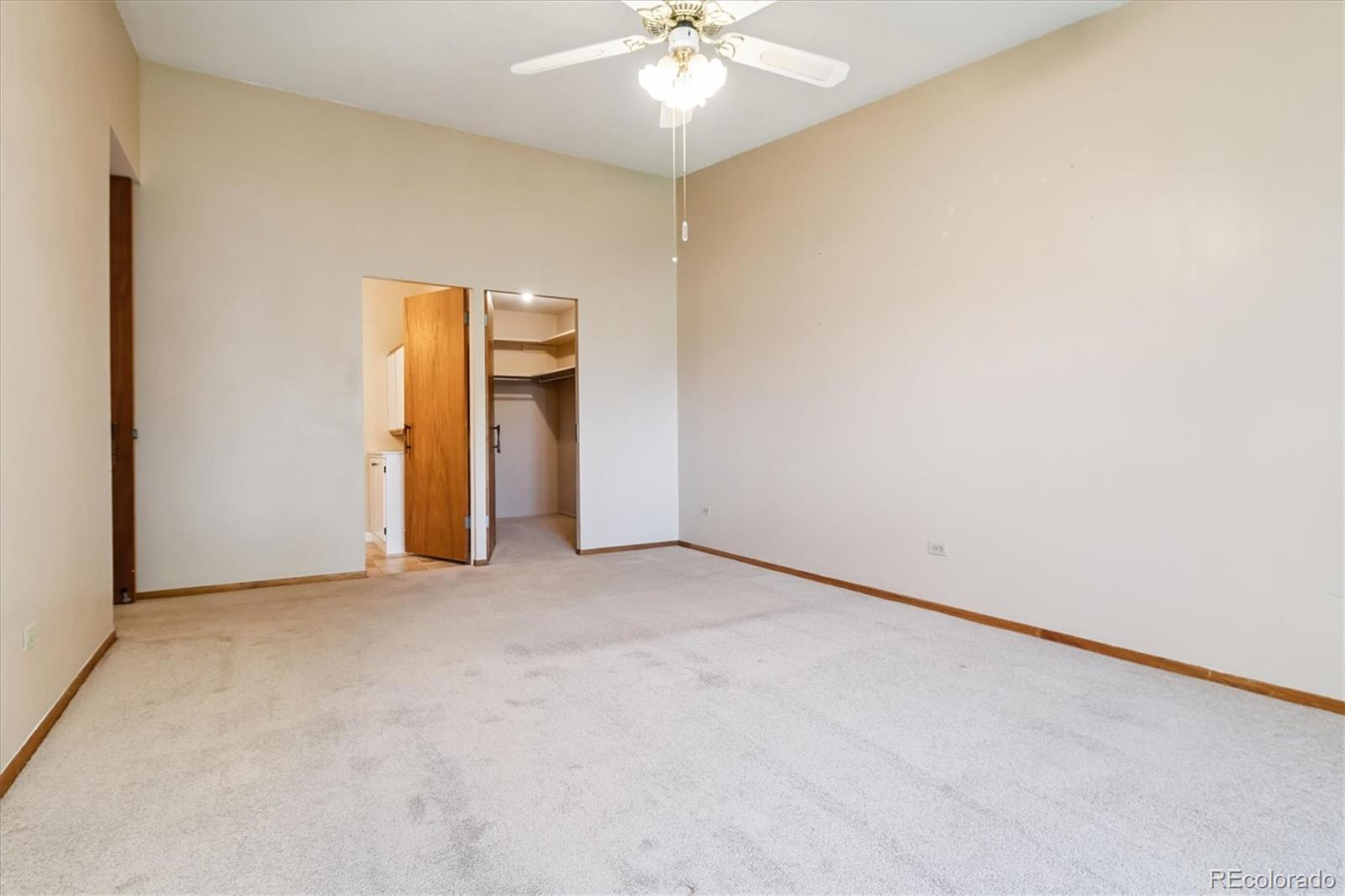 MLS Image #10 for 585 s alton way,denver, Colorado