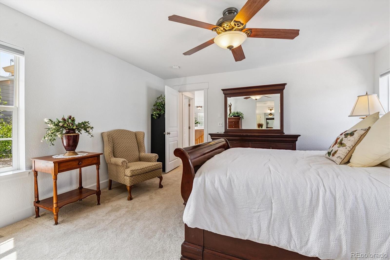 MLS Image #21 for 2326  akron street,denver, Colorado
