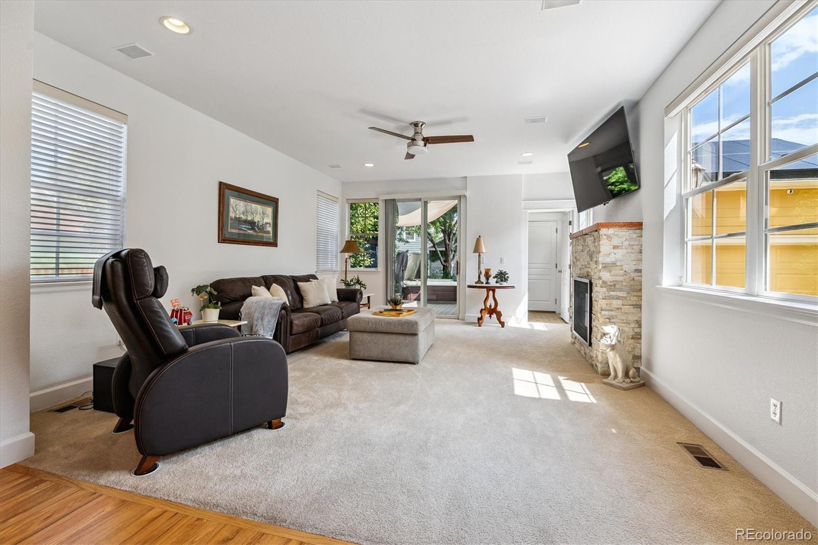 MLS Image #23 for 2326  akron street,denver, Colorado