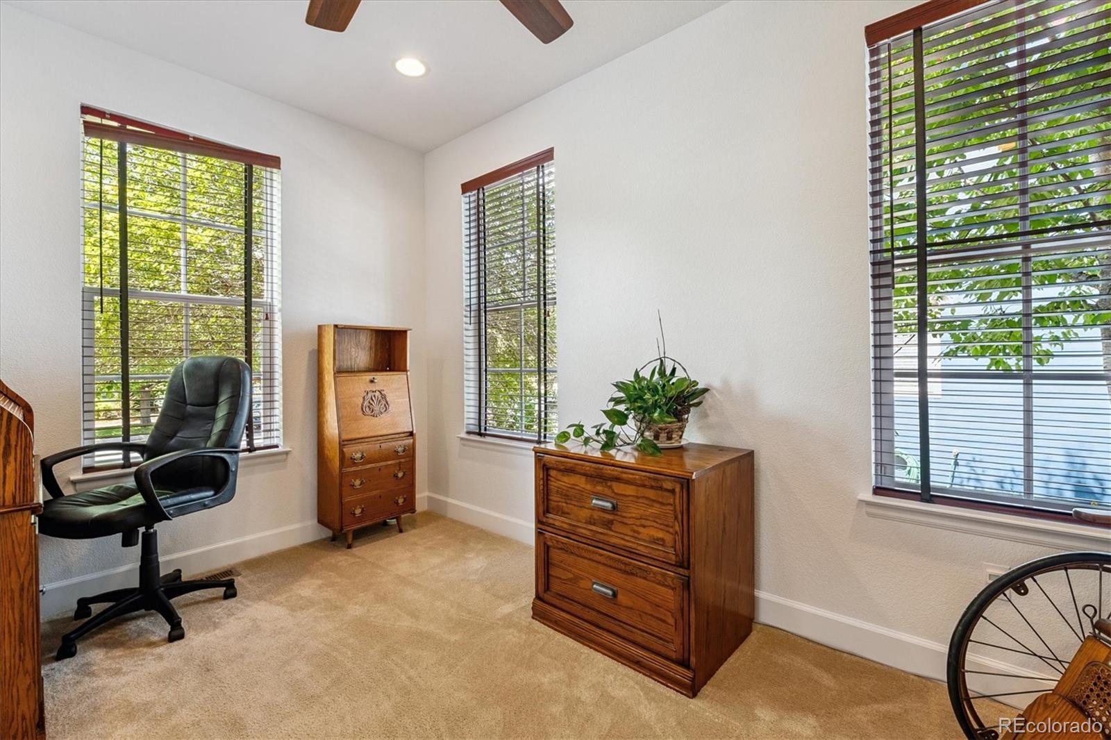 MLS Image #3 for 2326  akron street,denver, Colorado